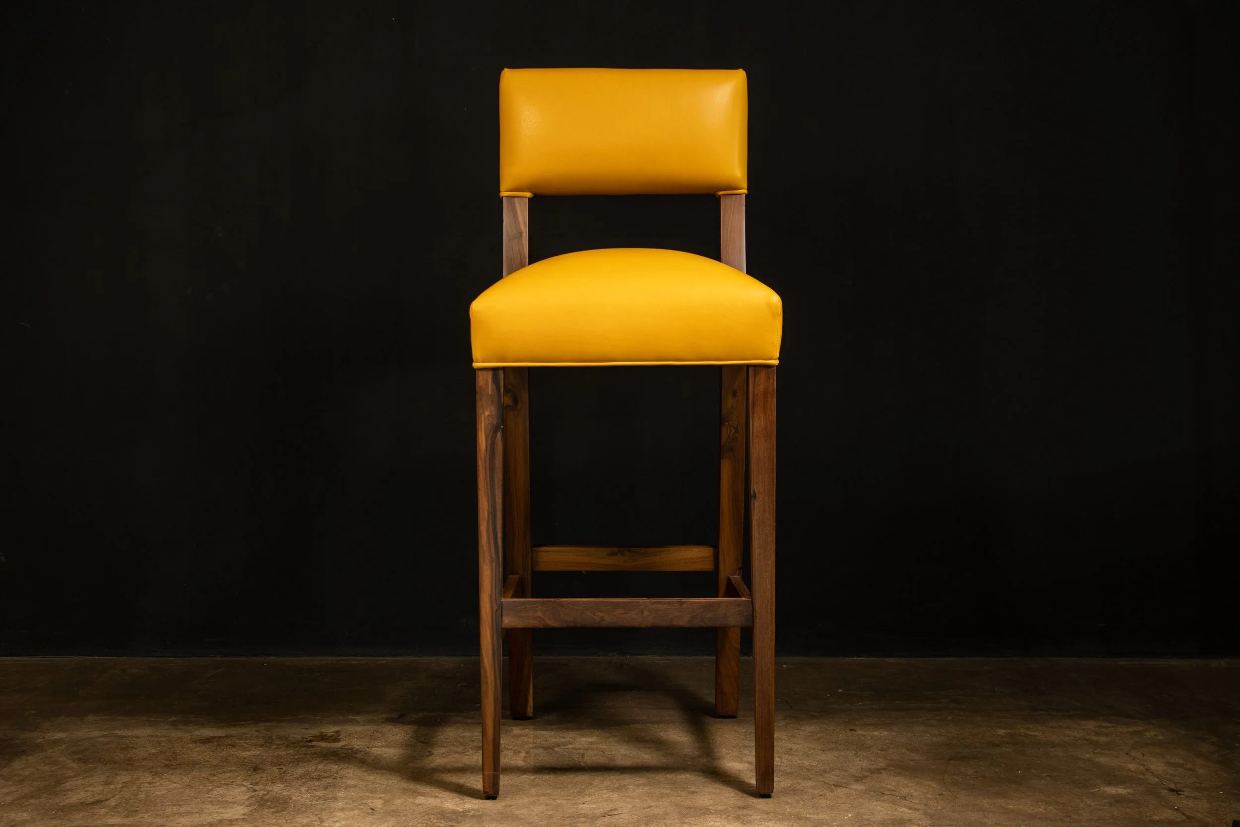 Bruno Stool in Pavoni Leather by Costantini 03.jpg