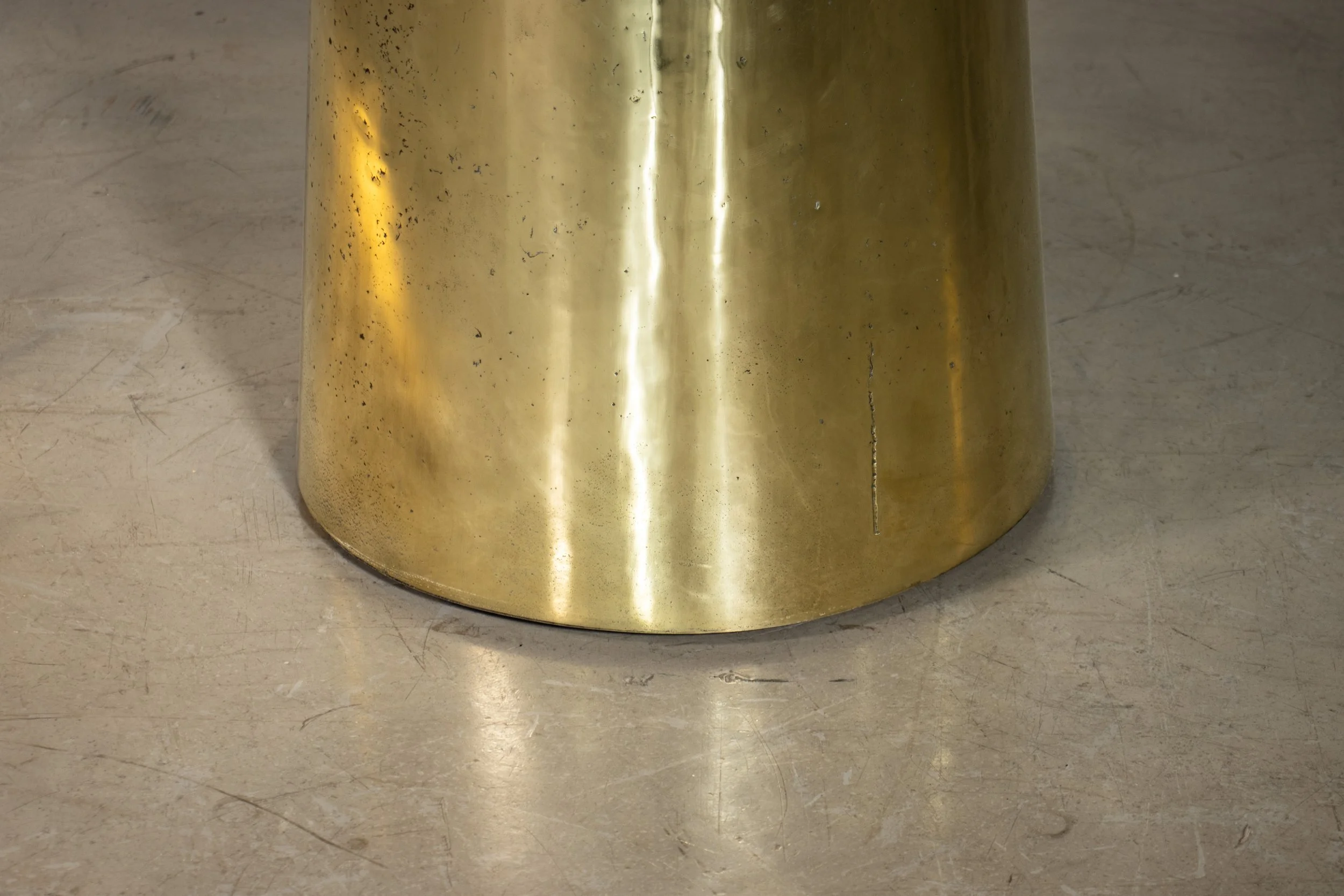 Benino Round Table by Costantini 06.JPG