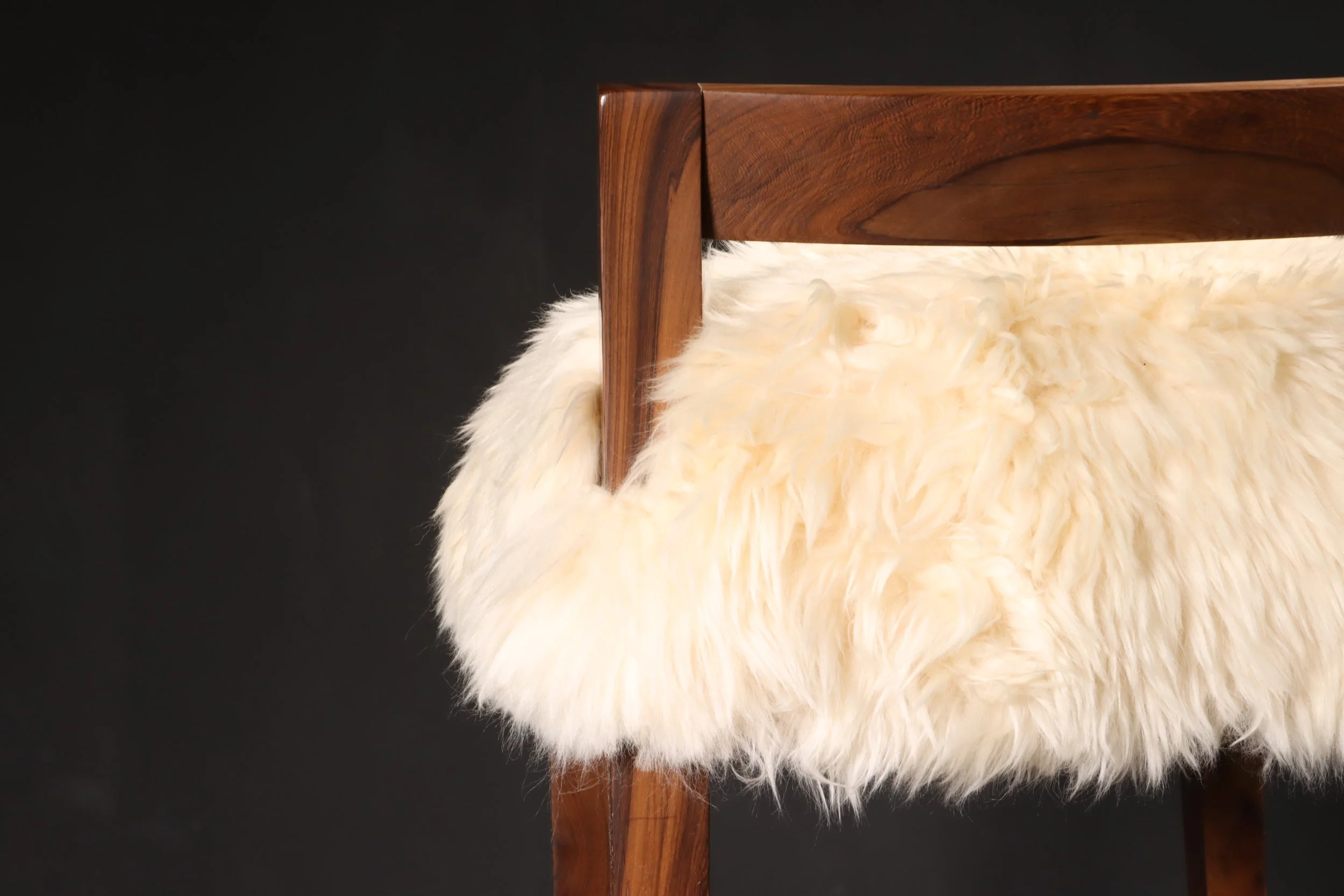 Umberto Stool in Sheepskin by Costantini 07.JPG
