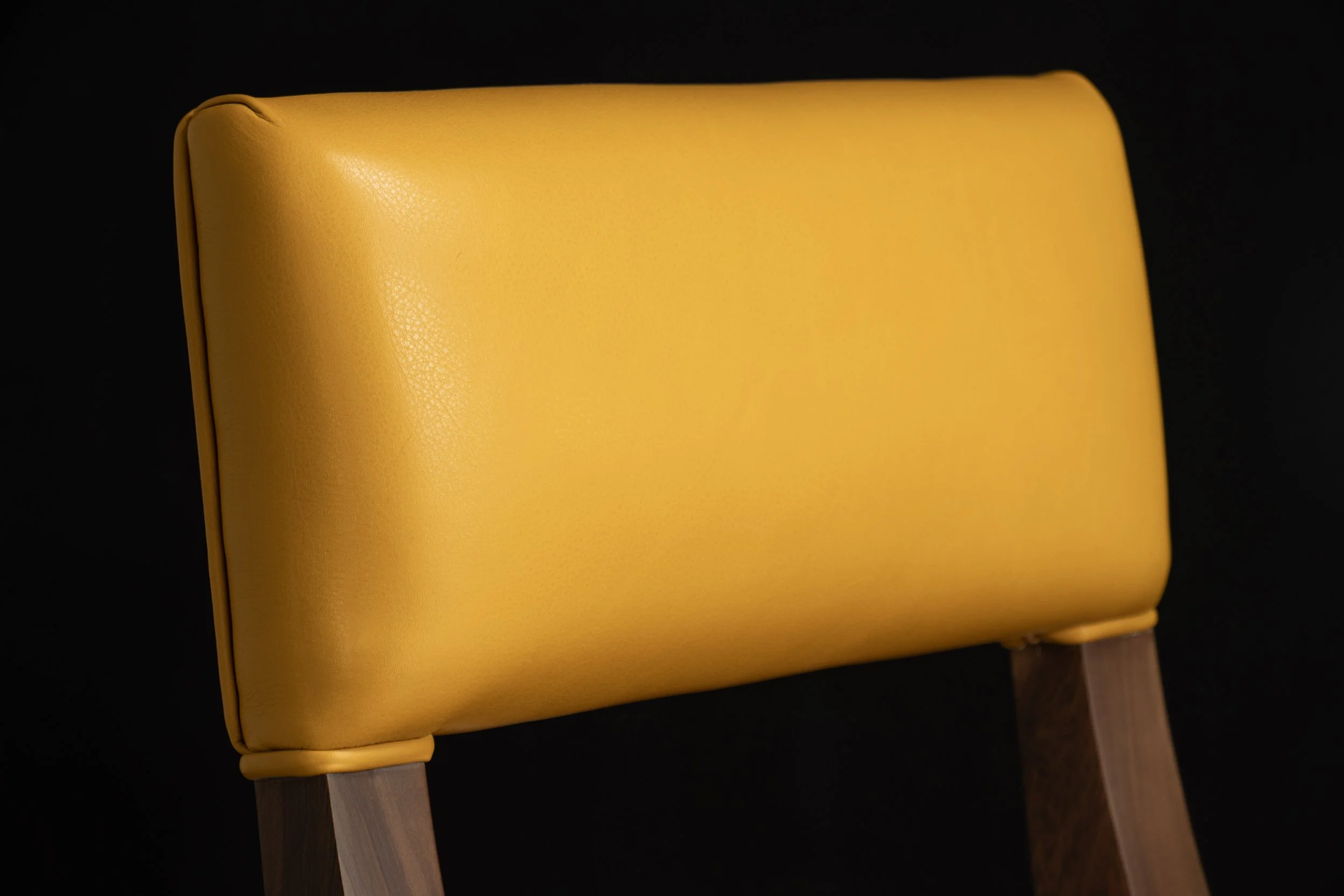 Bruno Stool in Pavoni Leather by Costantini 07.jpg
