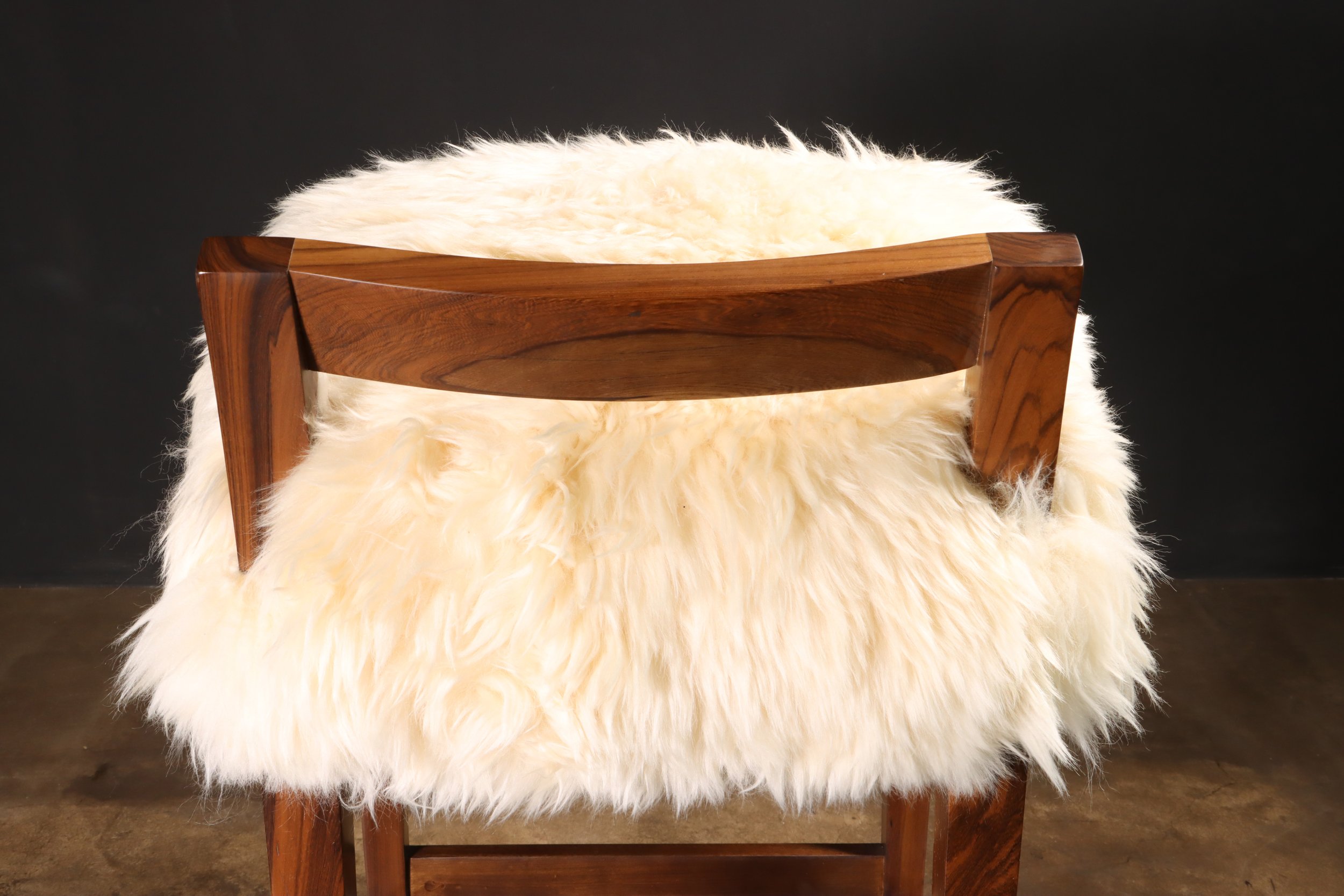 Umberto Stool in Sheepskin by Costantini 09.jpg