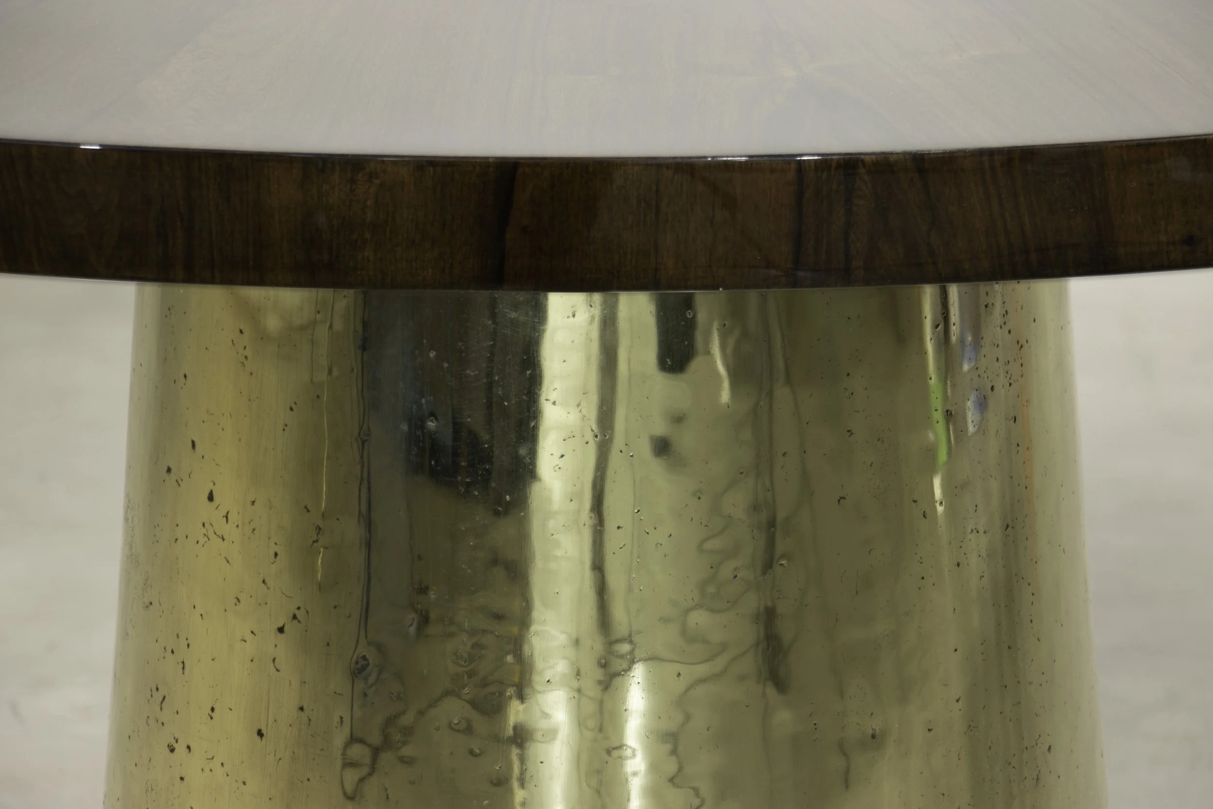 Benino Round Table by Costantini 02.jpg