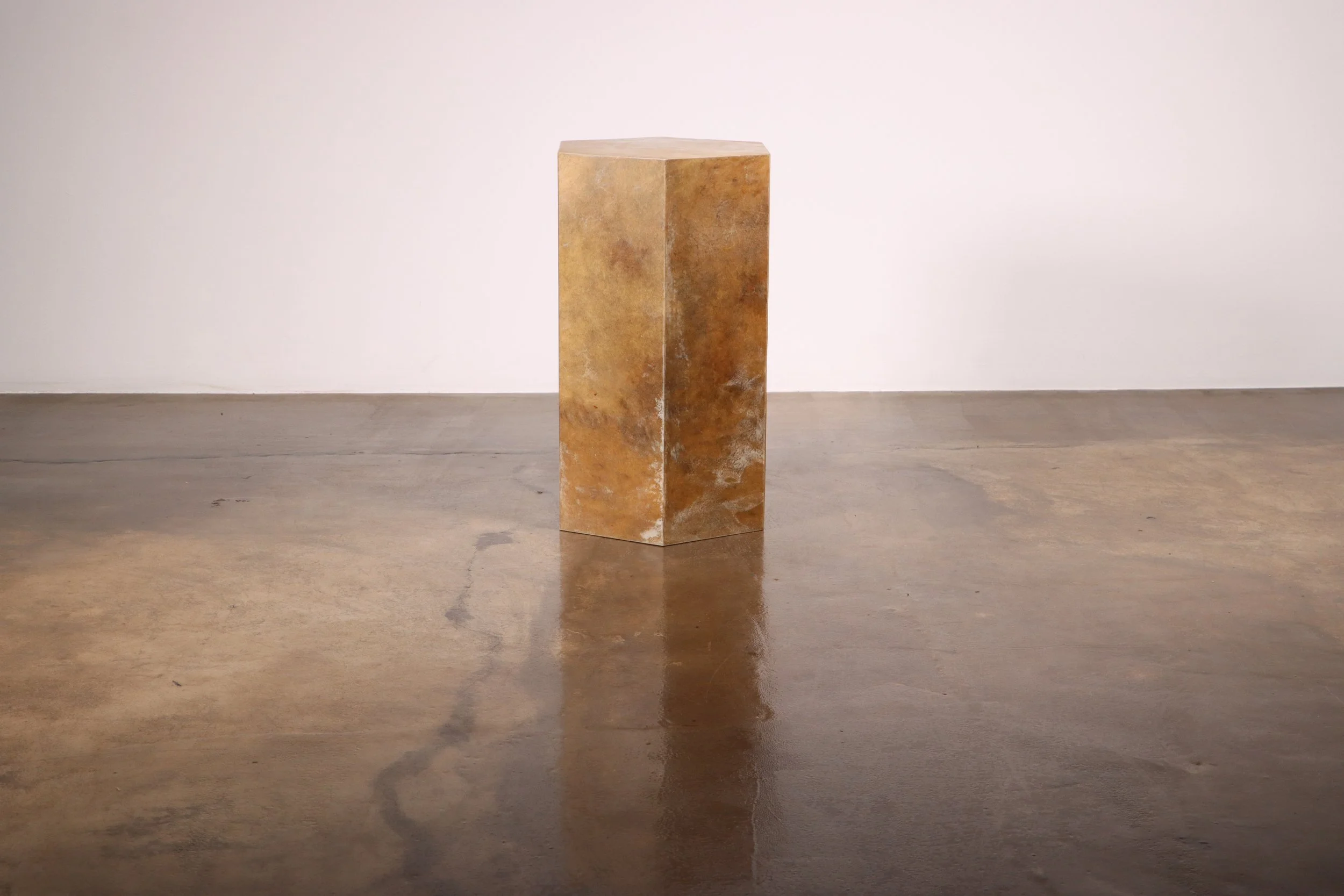 Pergamino Hex Caramel by Costantini 03.JPG