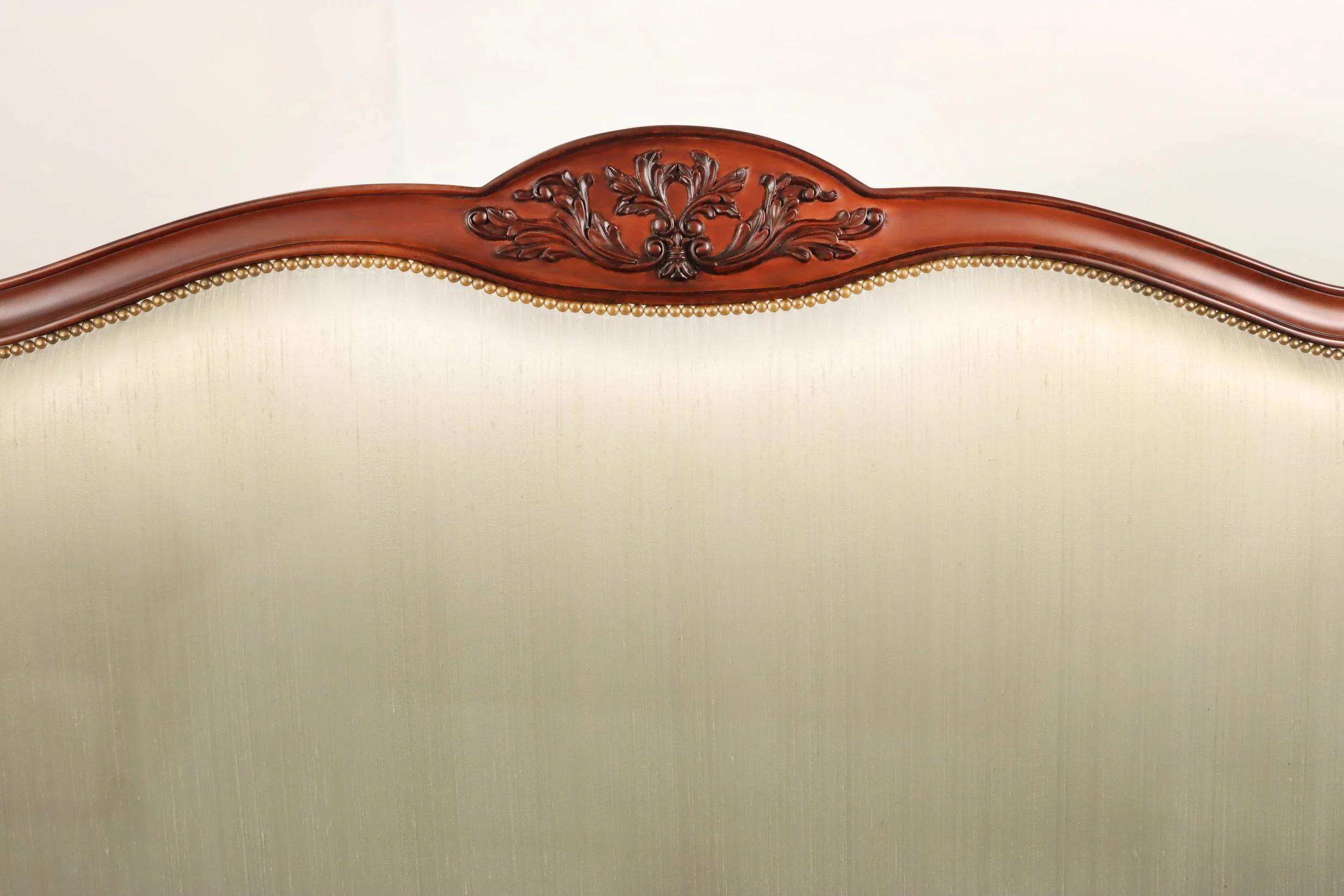 04 Louis XV Bed in Cherry by Costantini.JPG