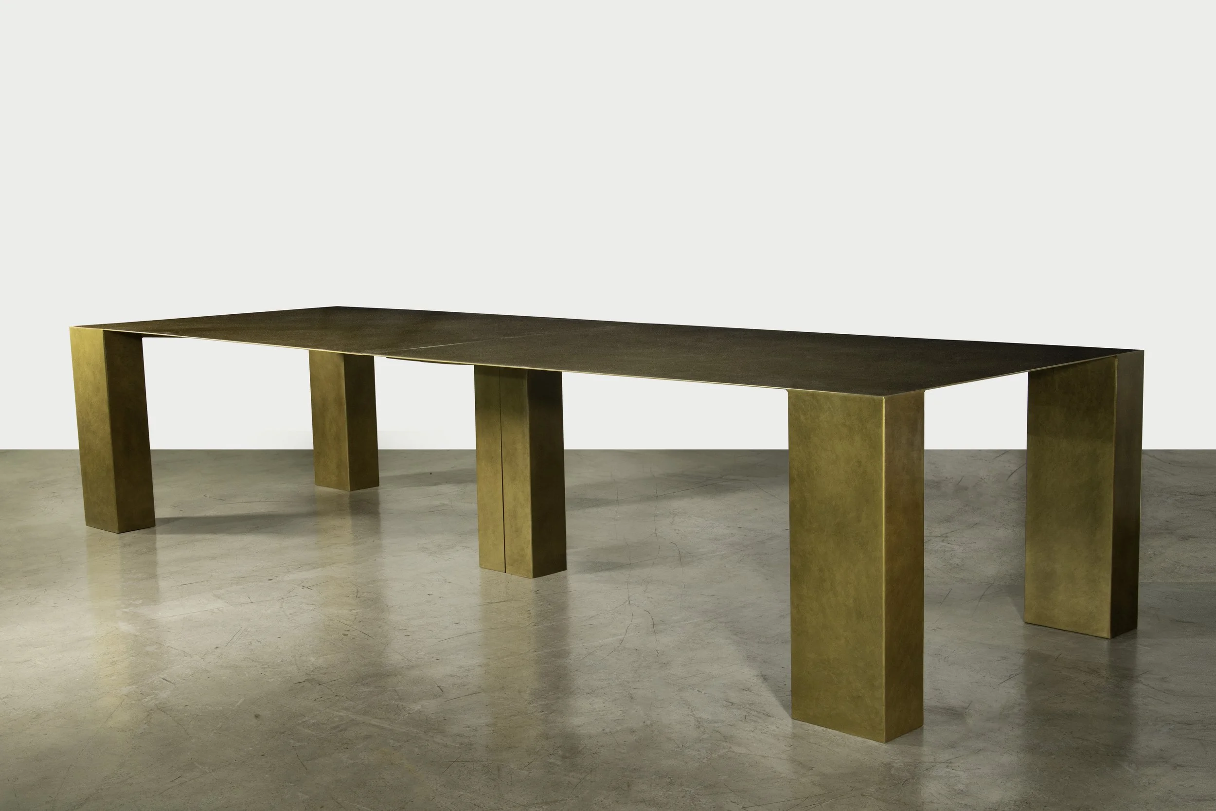 Alonzo Table by Costantini 00.jpg