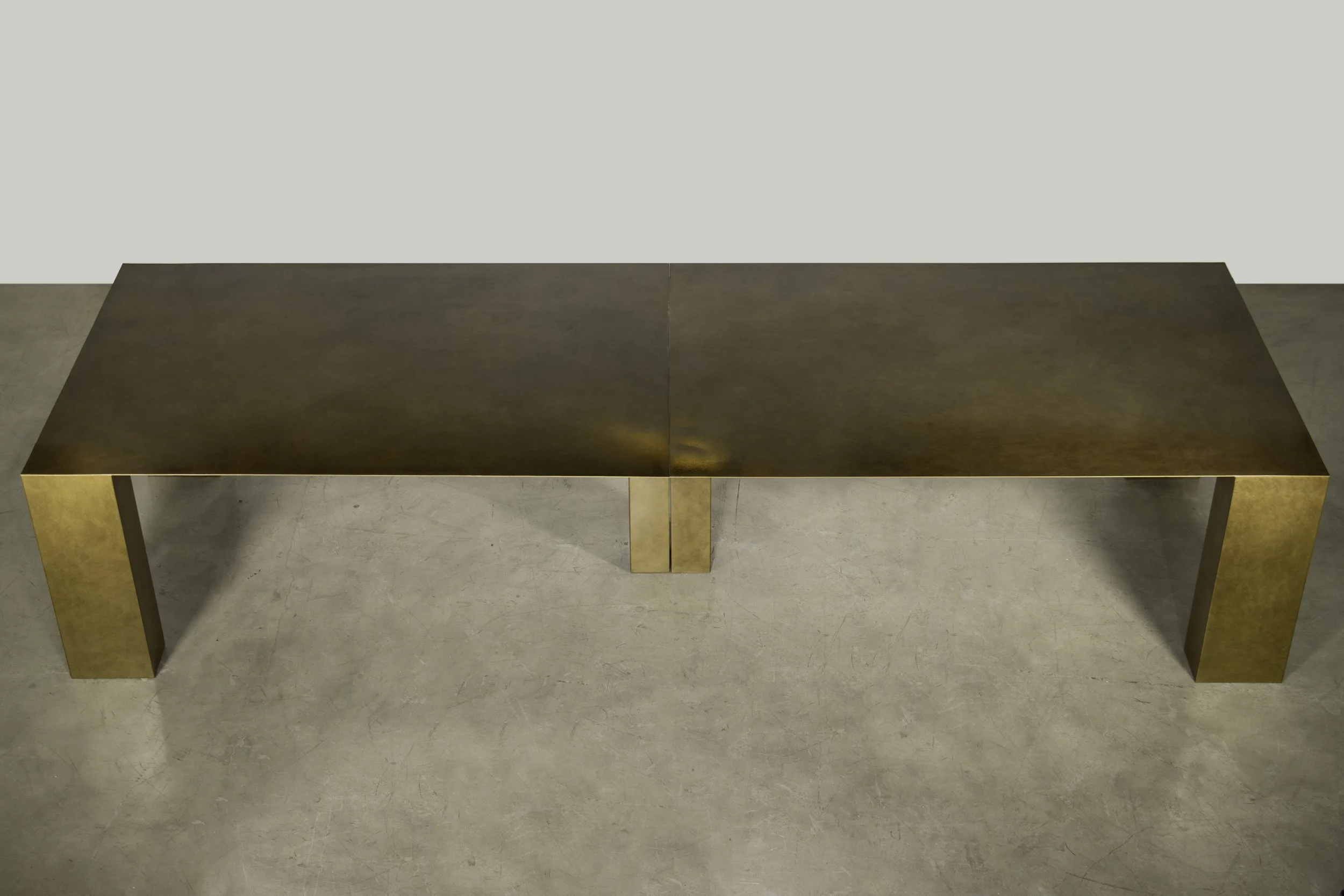 Alonzo Table by Costantini 03.jpg
