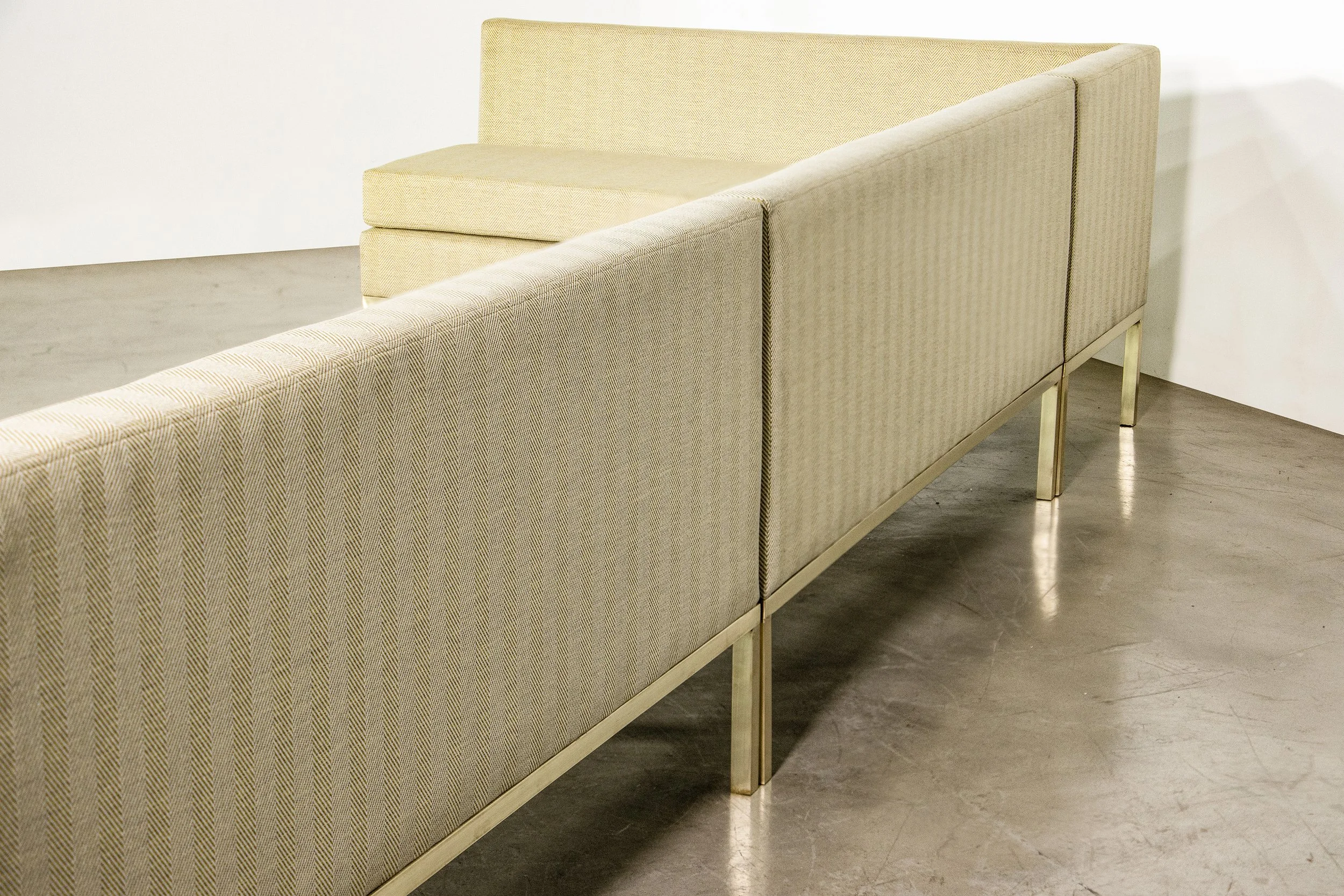 Ciro Customizable Banquette by Costantini 09.jpg