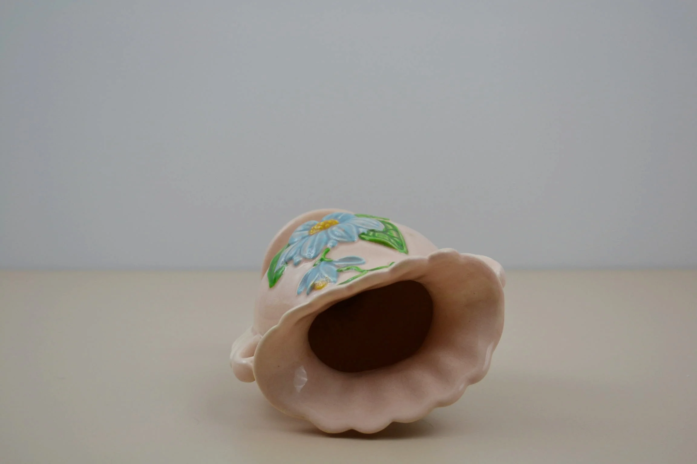 mcoy vase h-6-6 1 005.JPG