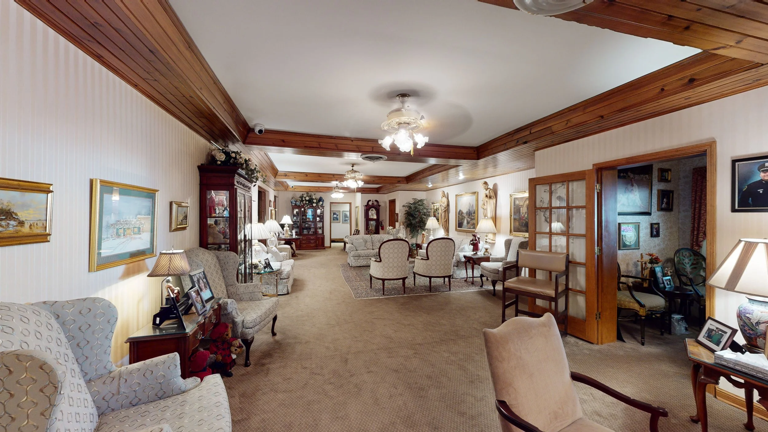 Thompson-kuenster-funeral-home-interior-picture-18.jpg