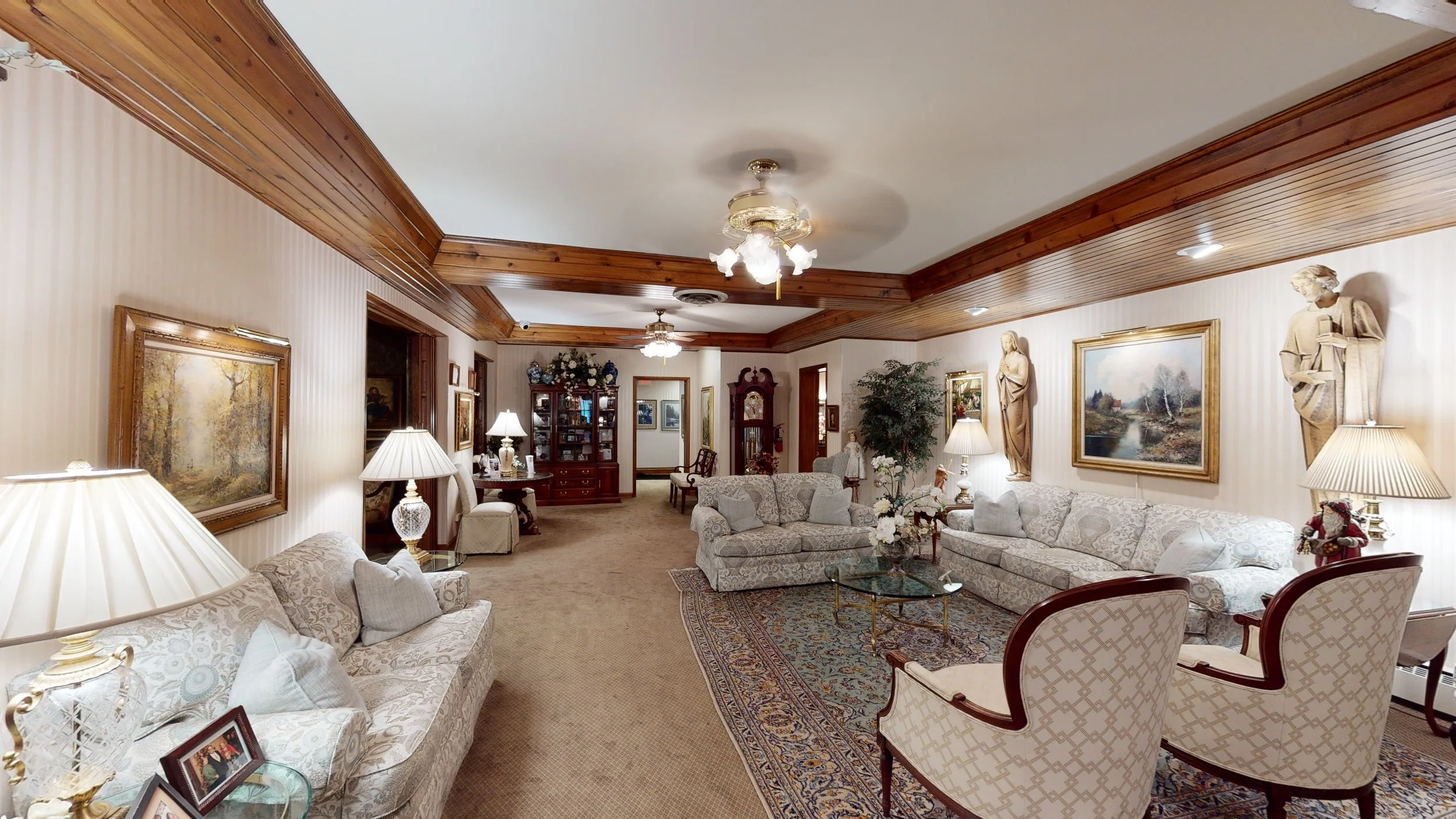 Thompson-kuenster-funeral-home-interior-picture-19.jpg