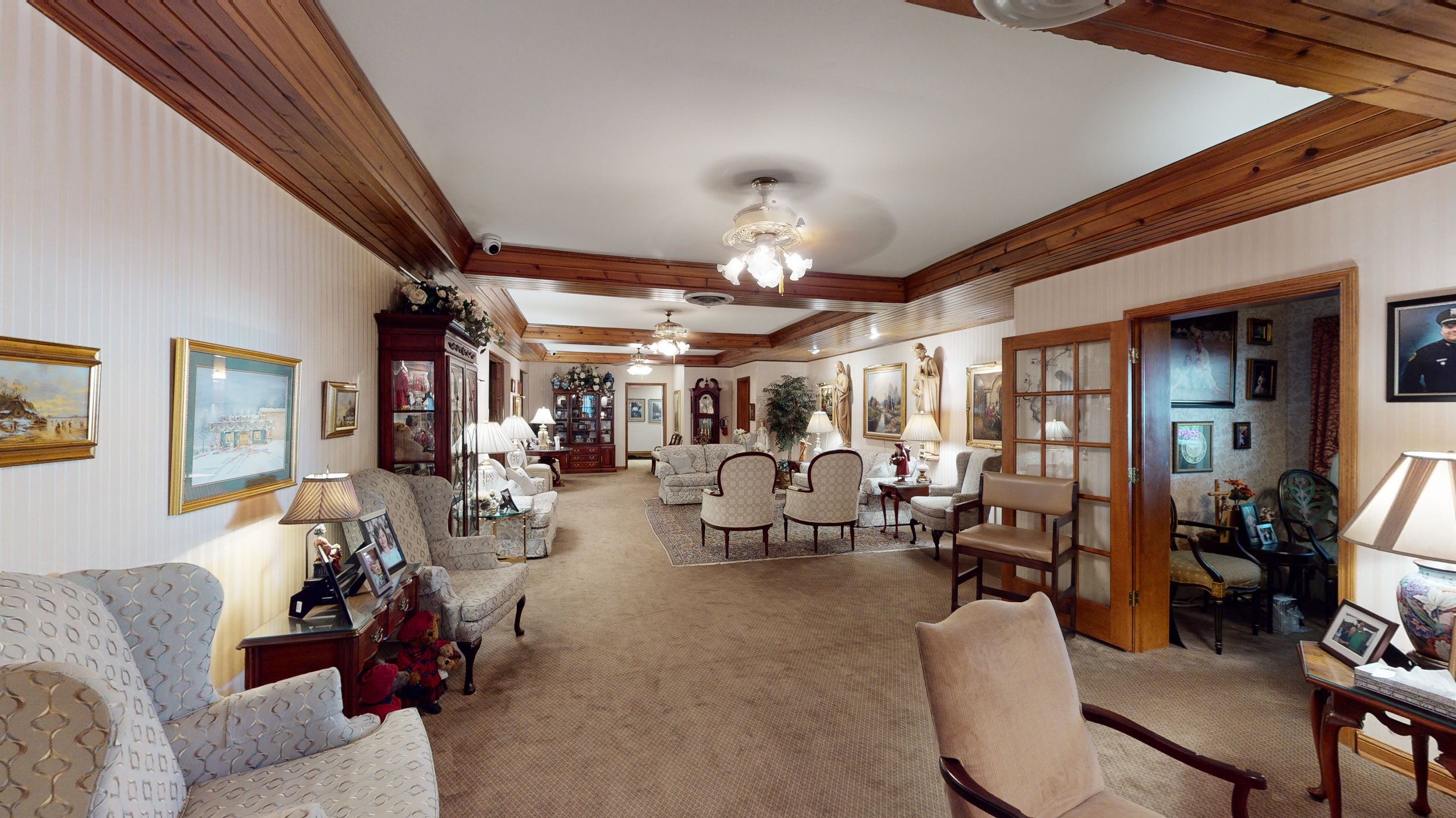 Thompson-kuenster-funeral-home-interior-picture-18.jpg