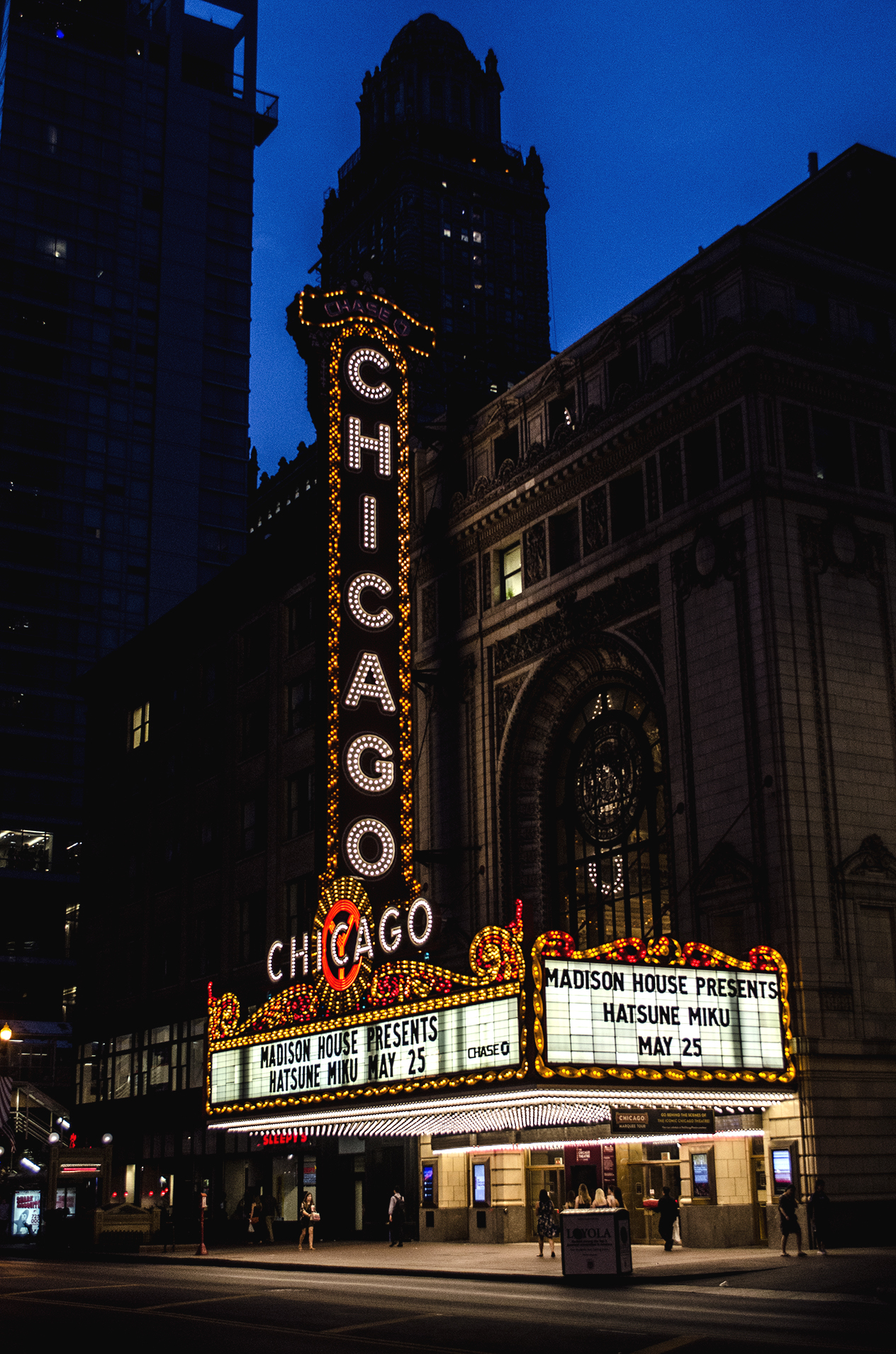 chicago_theater_vert.jpg