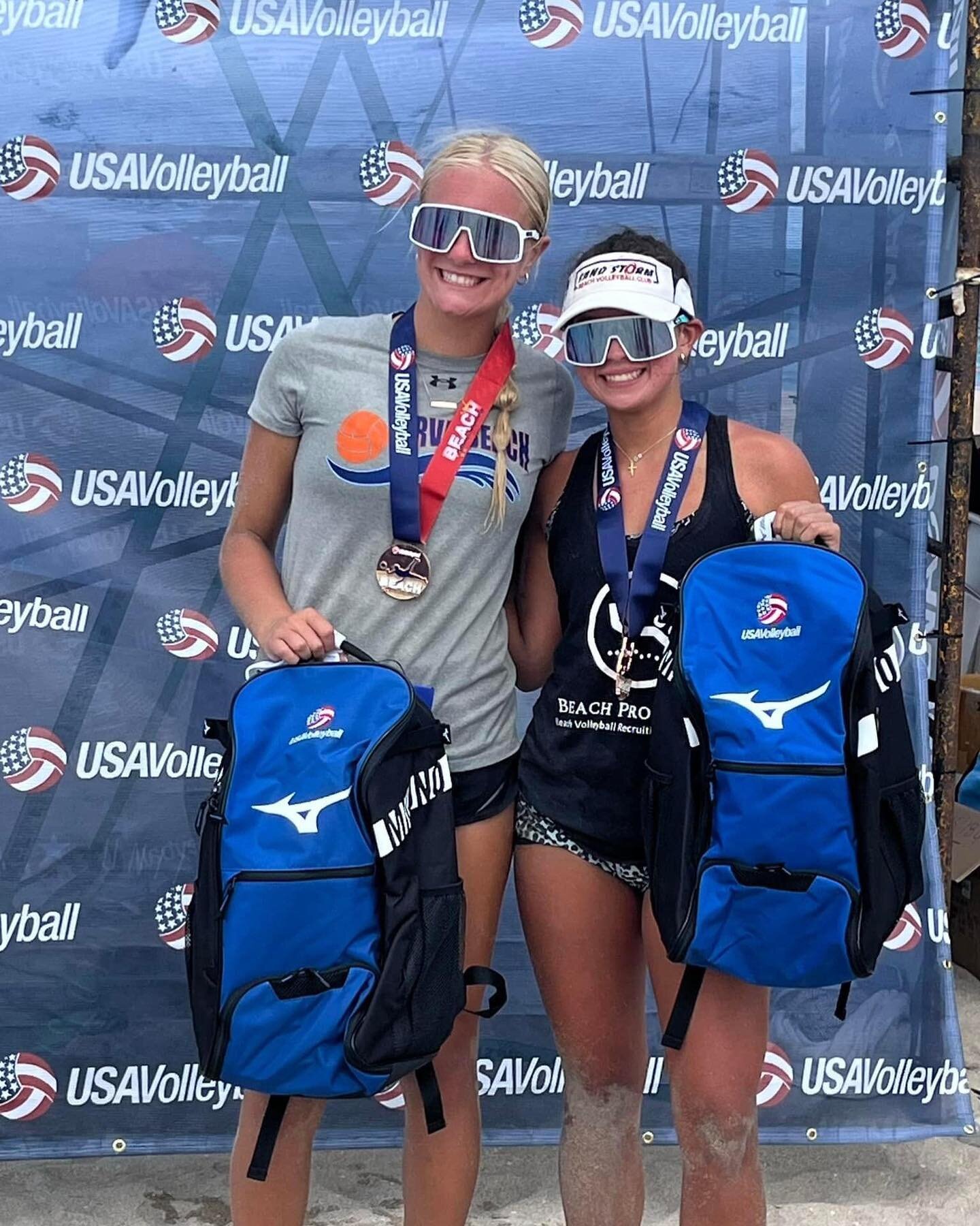 3rd 18 OPEN @usavbeach Nationals for @daniellehernandezvb2024 &amp; partner Gracie 
Congratulations 🎈