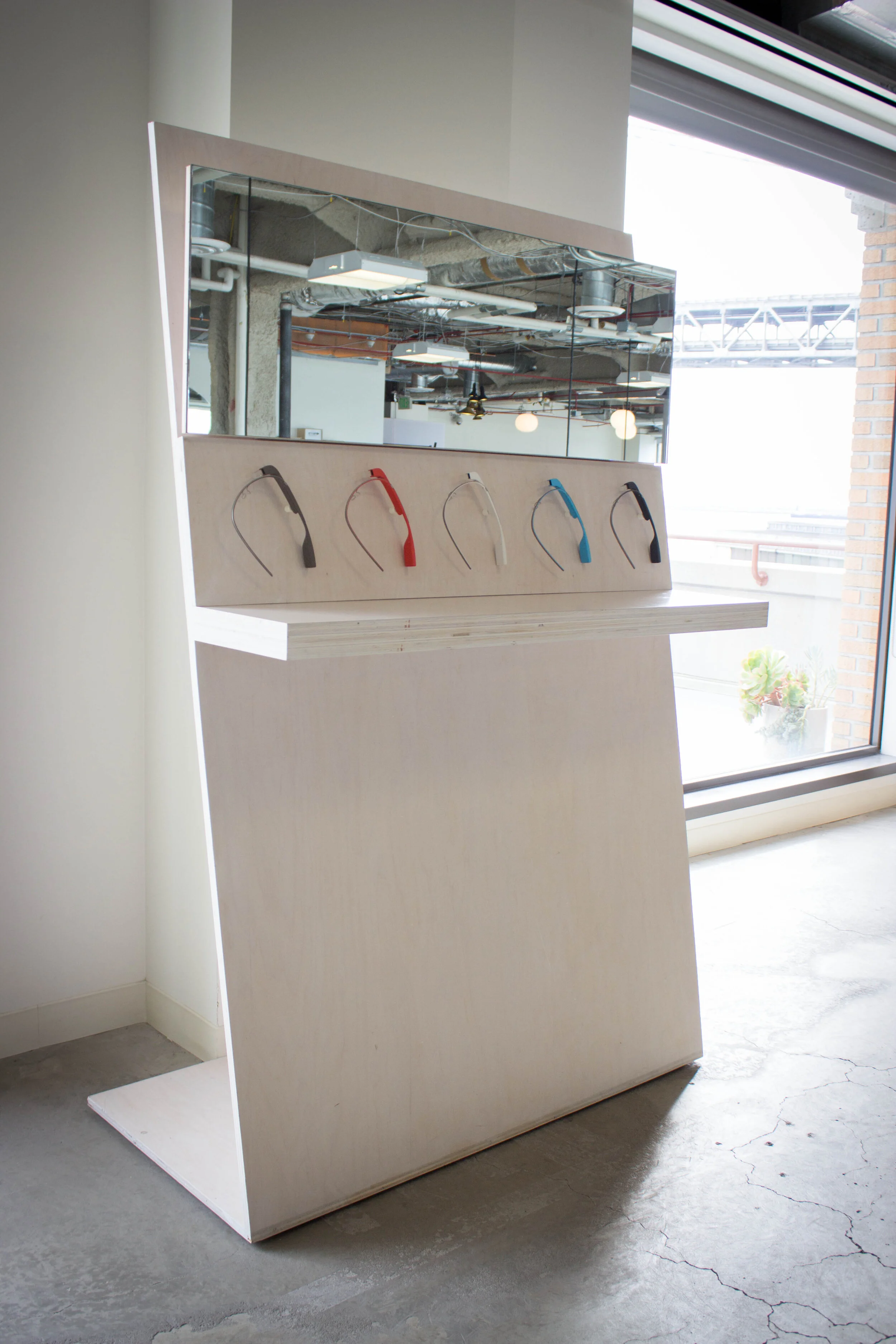 5-14_01_Google Glass_4.jpg