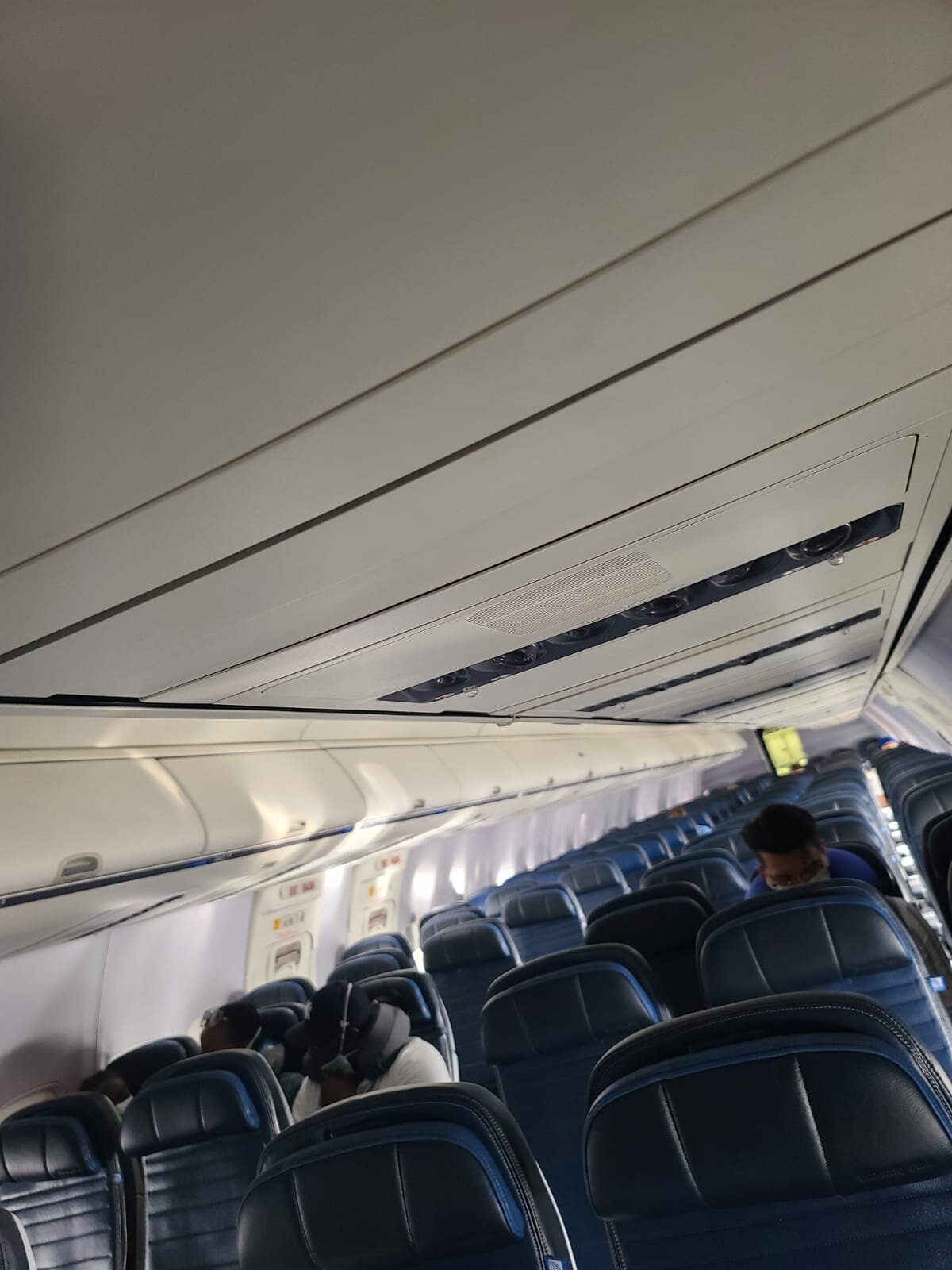  Spent a weekend with The Penn’s in Costa Rica… I’ve never seen a plane this empty before, it was eery! 
