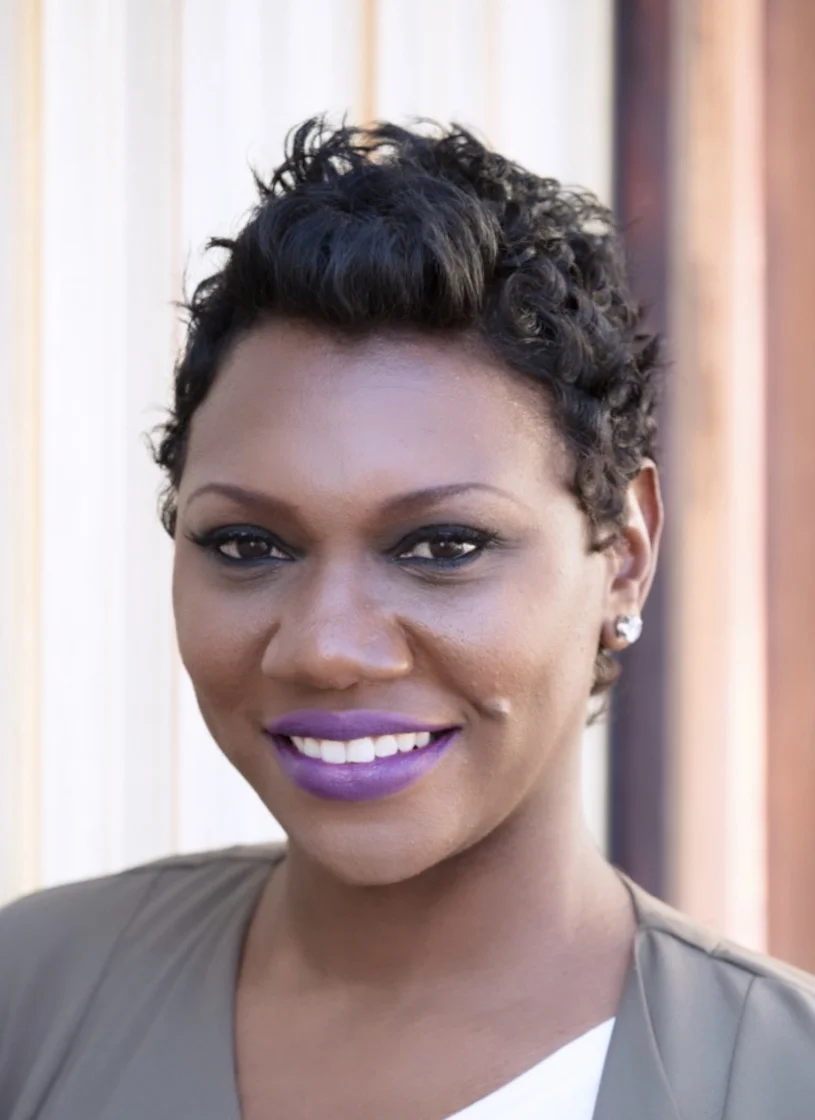  Black Hair hair salon located in Dallas specializing in short healthy hair. Short Hair cuts stylist in Dallas. Black own Short hair salon in Dallas. Dallas short hair stylist, Dallas extension stylist, Dallas healthy hair stylist, Dallas short hair 