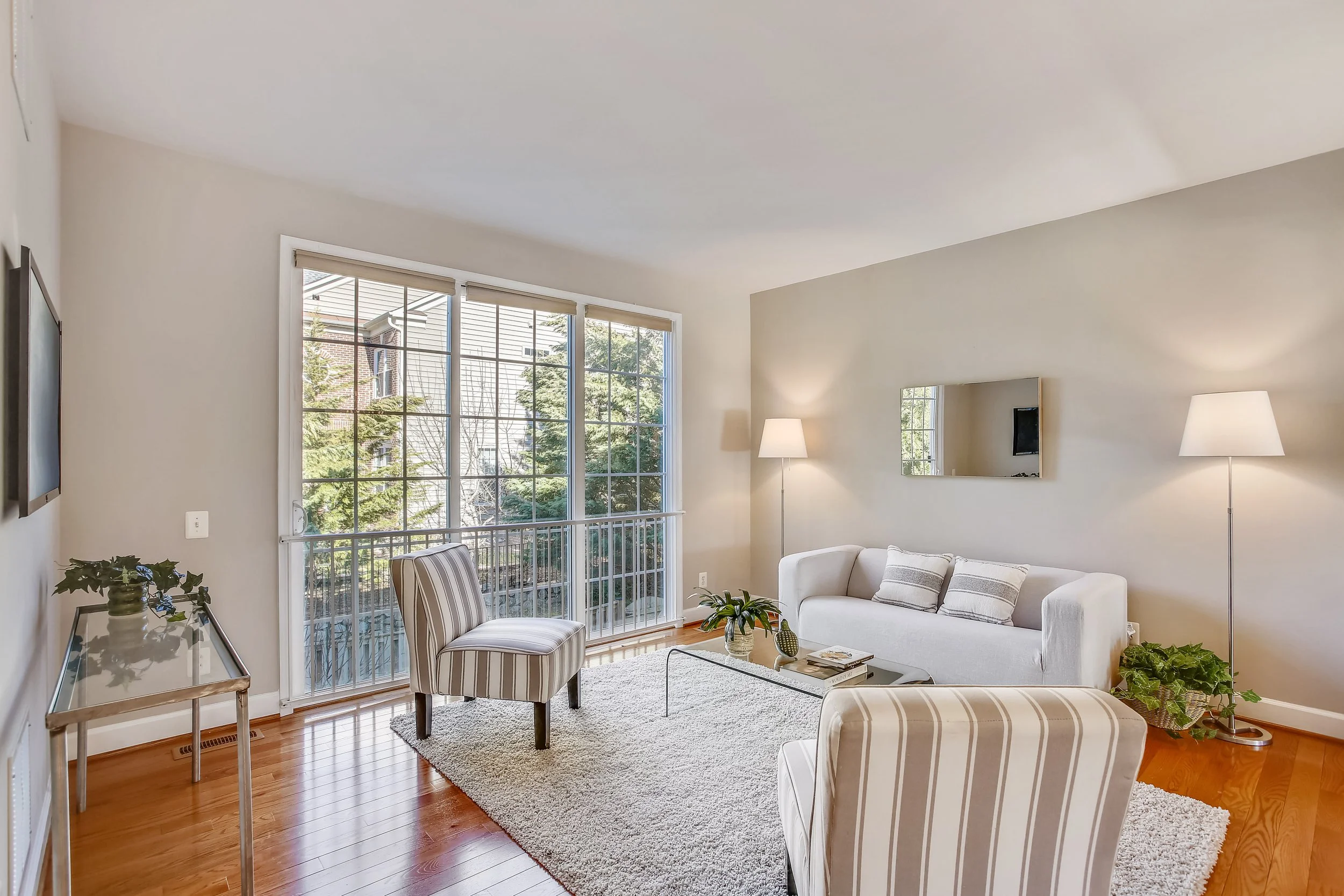 Main Level-Living Room-_I5A8032.JPG