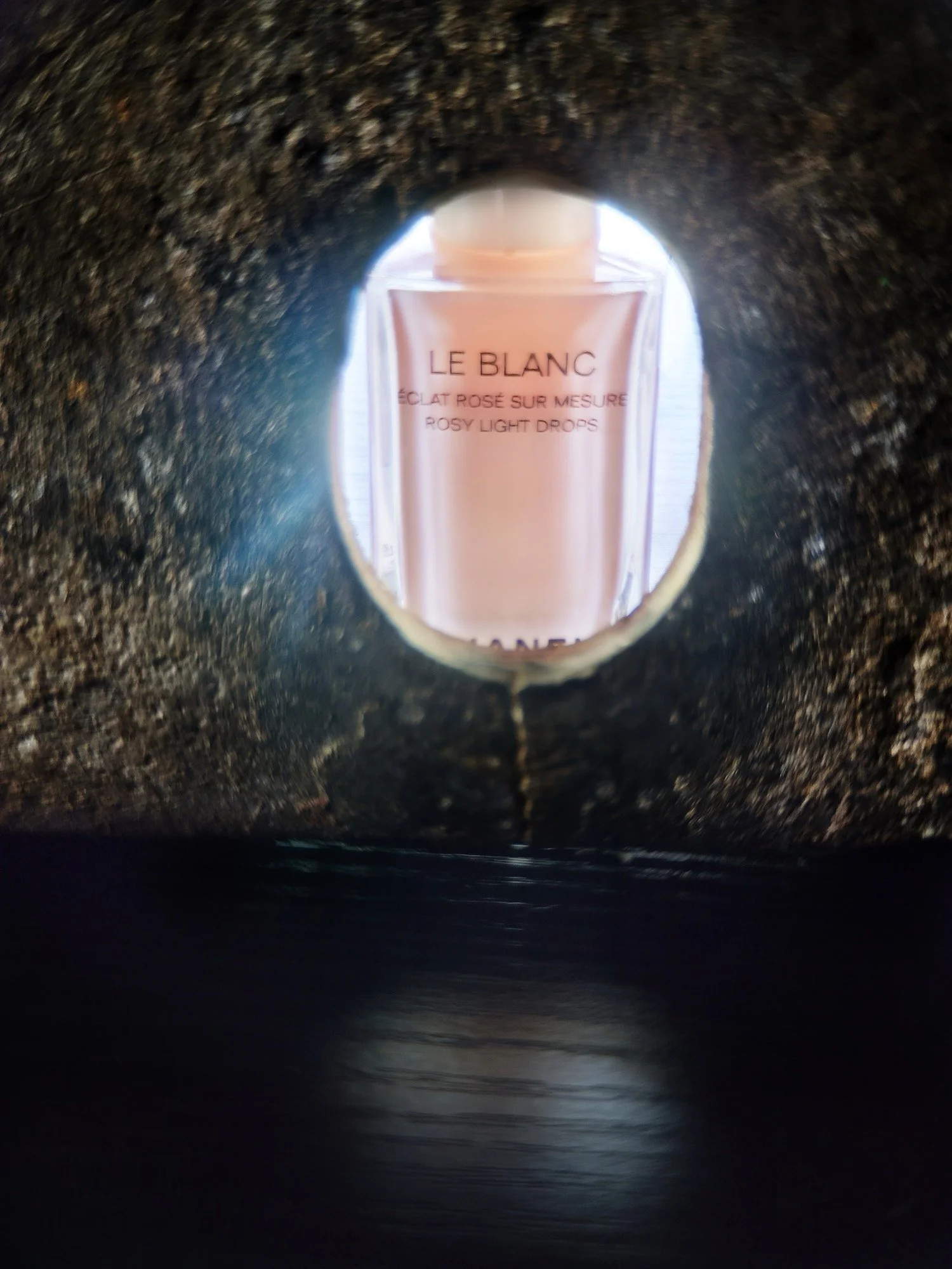 I’ve been testing two products from Chanel’s LE BLANC line—the Rosy Light Drops and the Multi Use Illuminating Base—and together they create the kind of fresh, luminous skin that looks effortless yet refined.