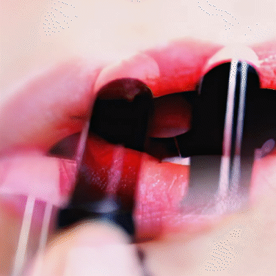 lipstick_lips.gif