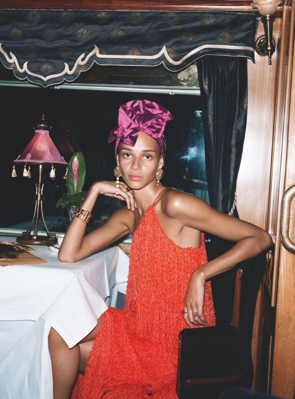 Binx+Walton+by+Angelo+Pennetta+for+Vogue+UK+April+2020+(5).jpg