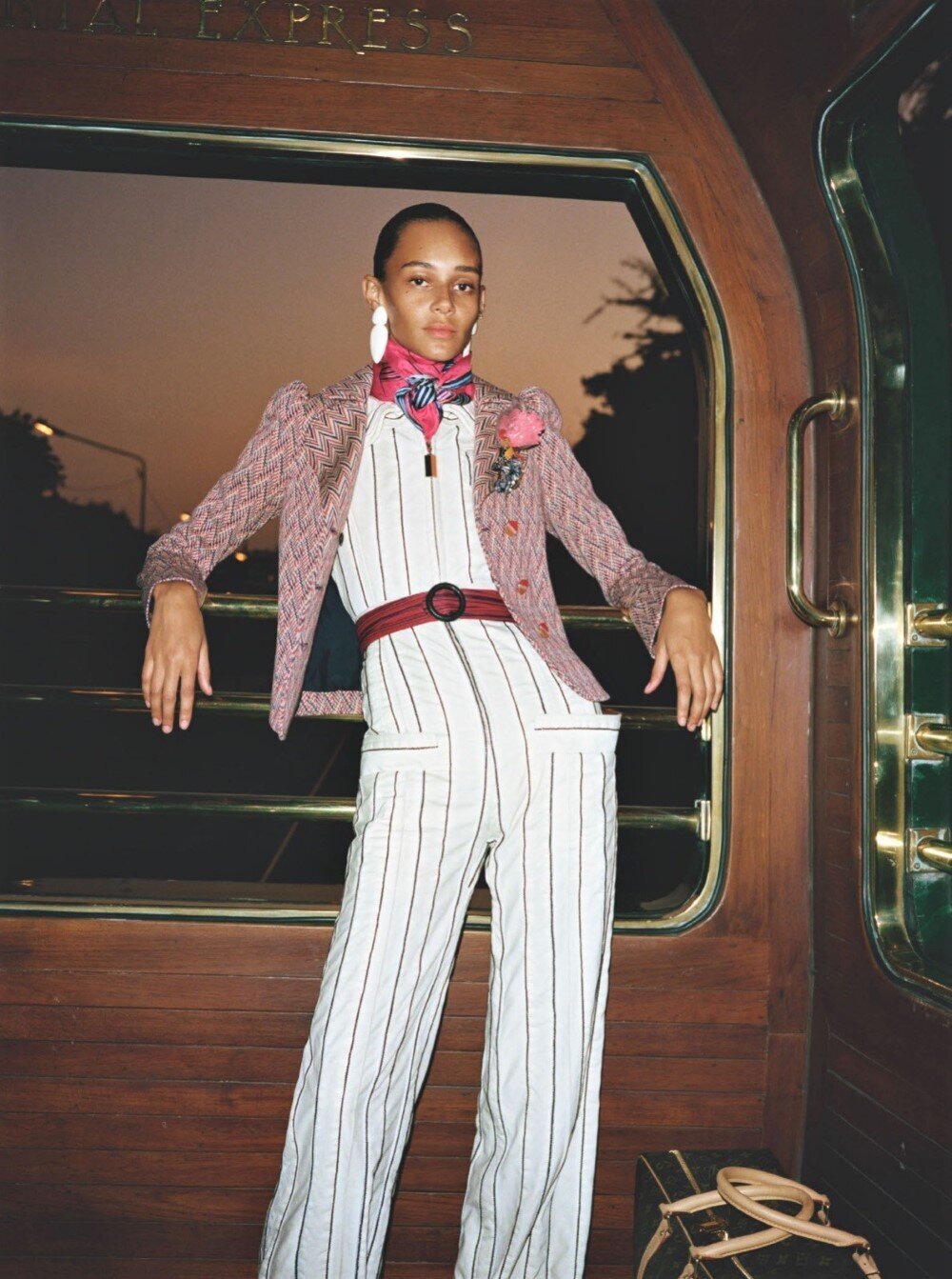 Binx+Walton+by+Angelo+Pennetta+for+Vogue+UK+April+2020+(6).jpg