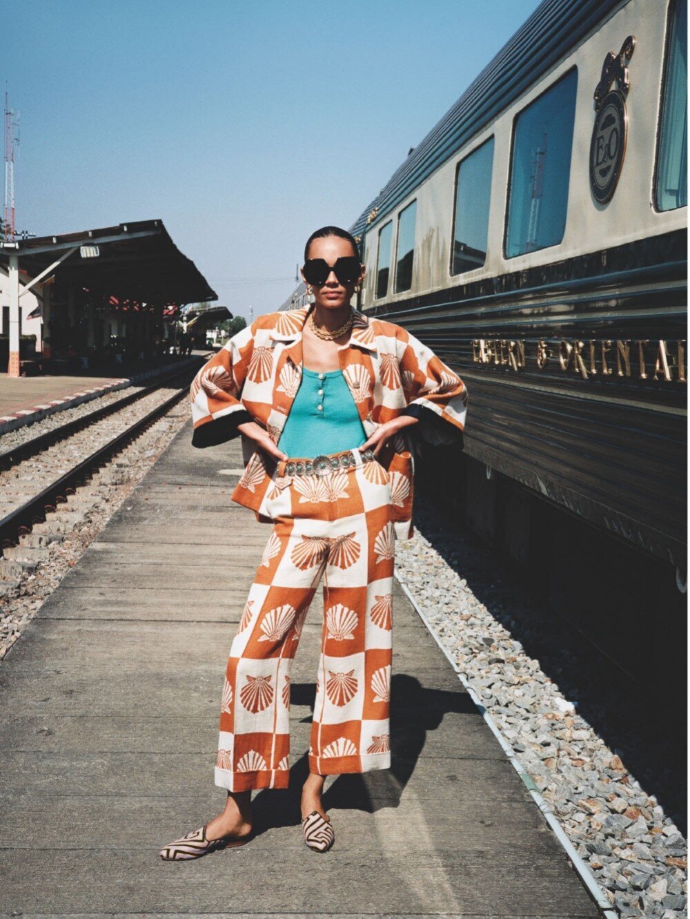 Binx+Walton+by+Angelo+Pennetta+for+Vogue+UK+April+2020+(8).jpg