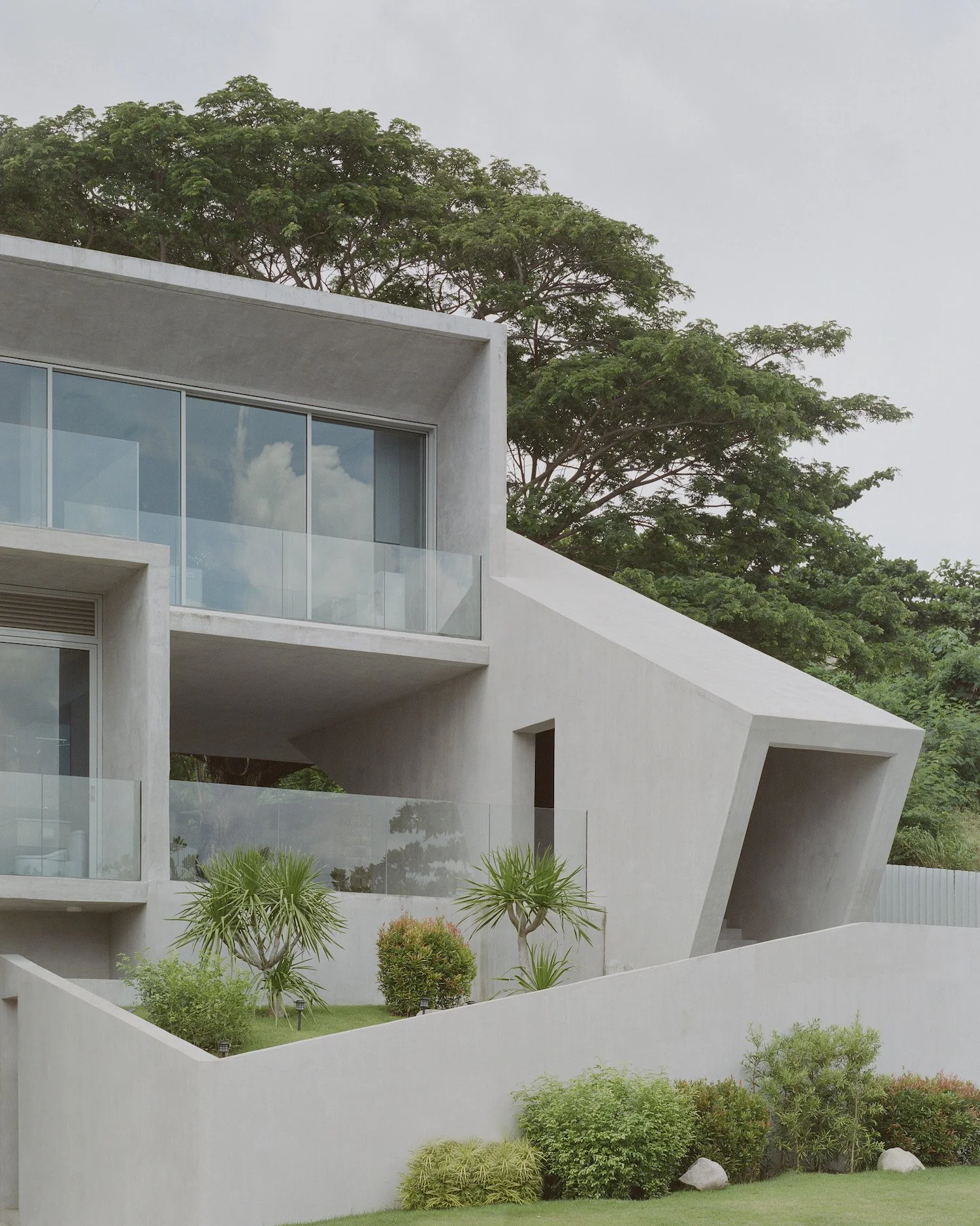 FR House | CAZA