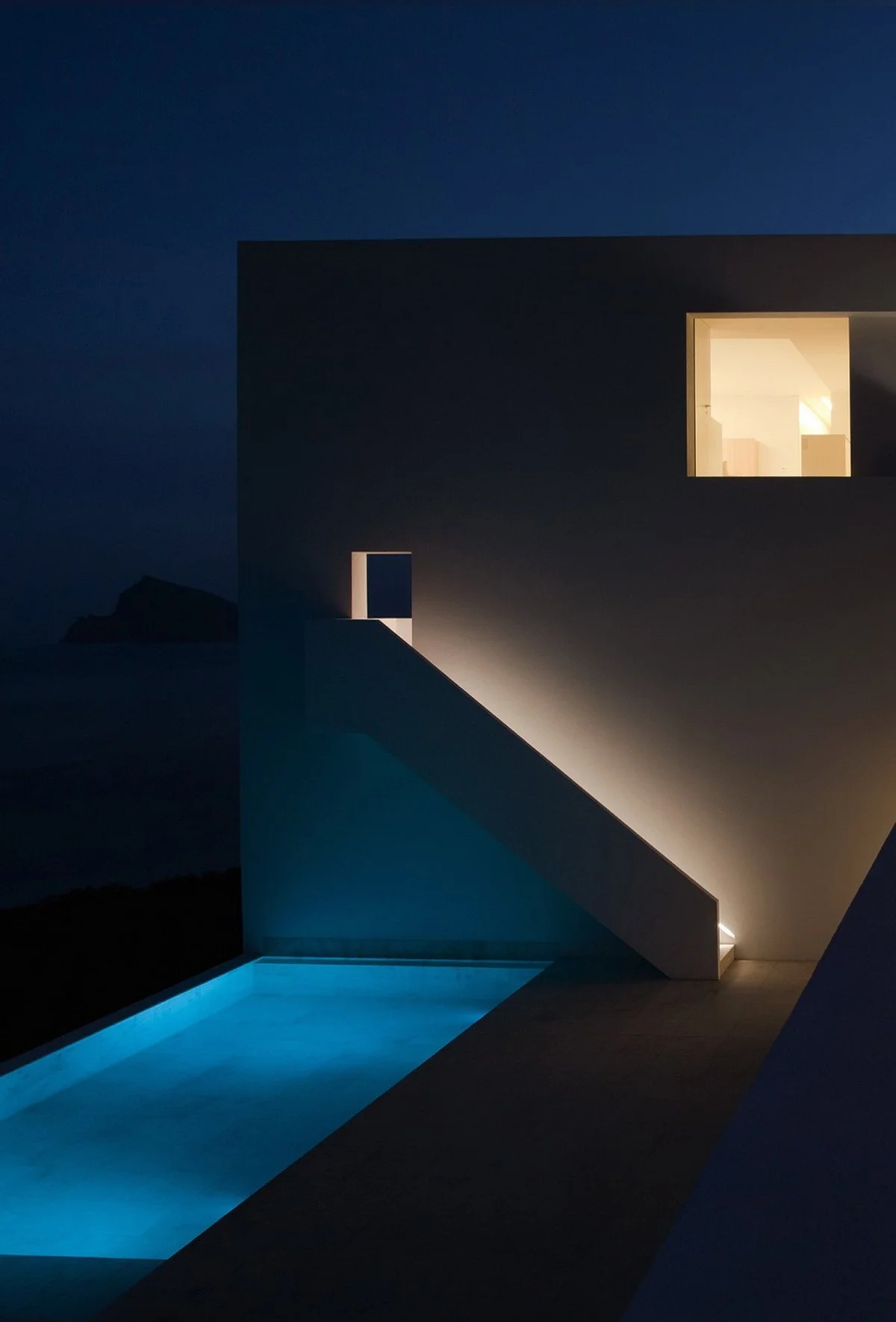 House on the Cliff | Fran Silvestre Arquitectos
