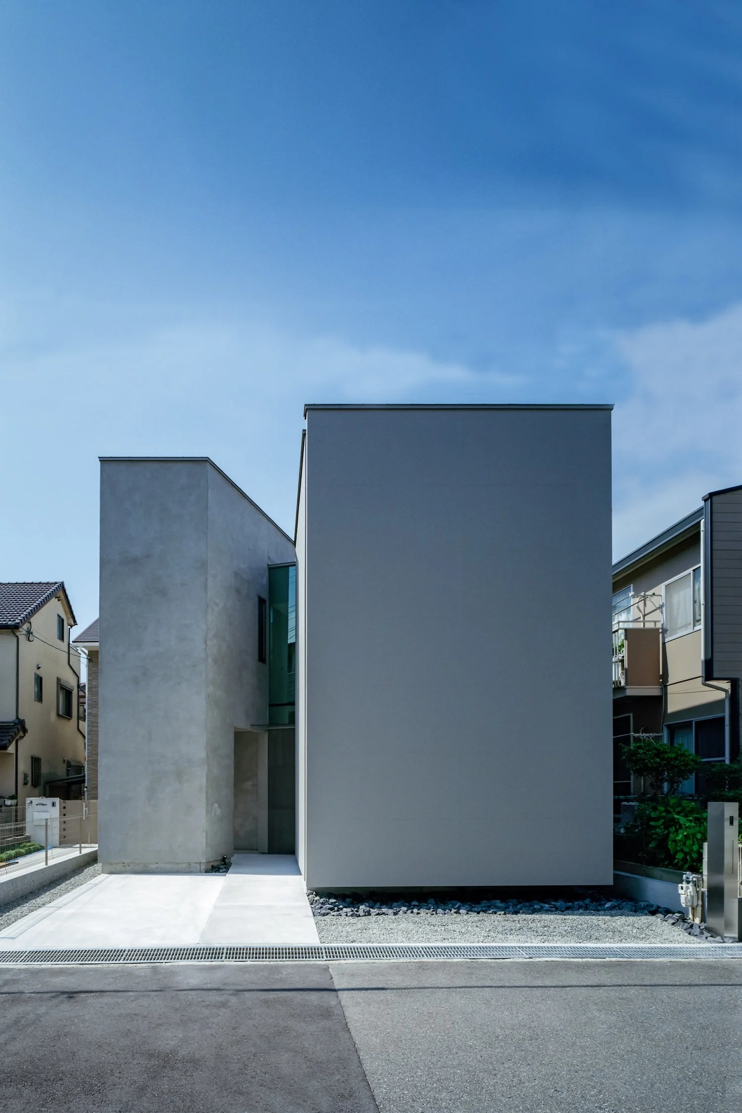 Sunroom House | Tsukaguchi by Fujiwaramuro Architects