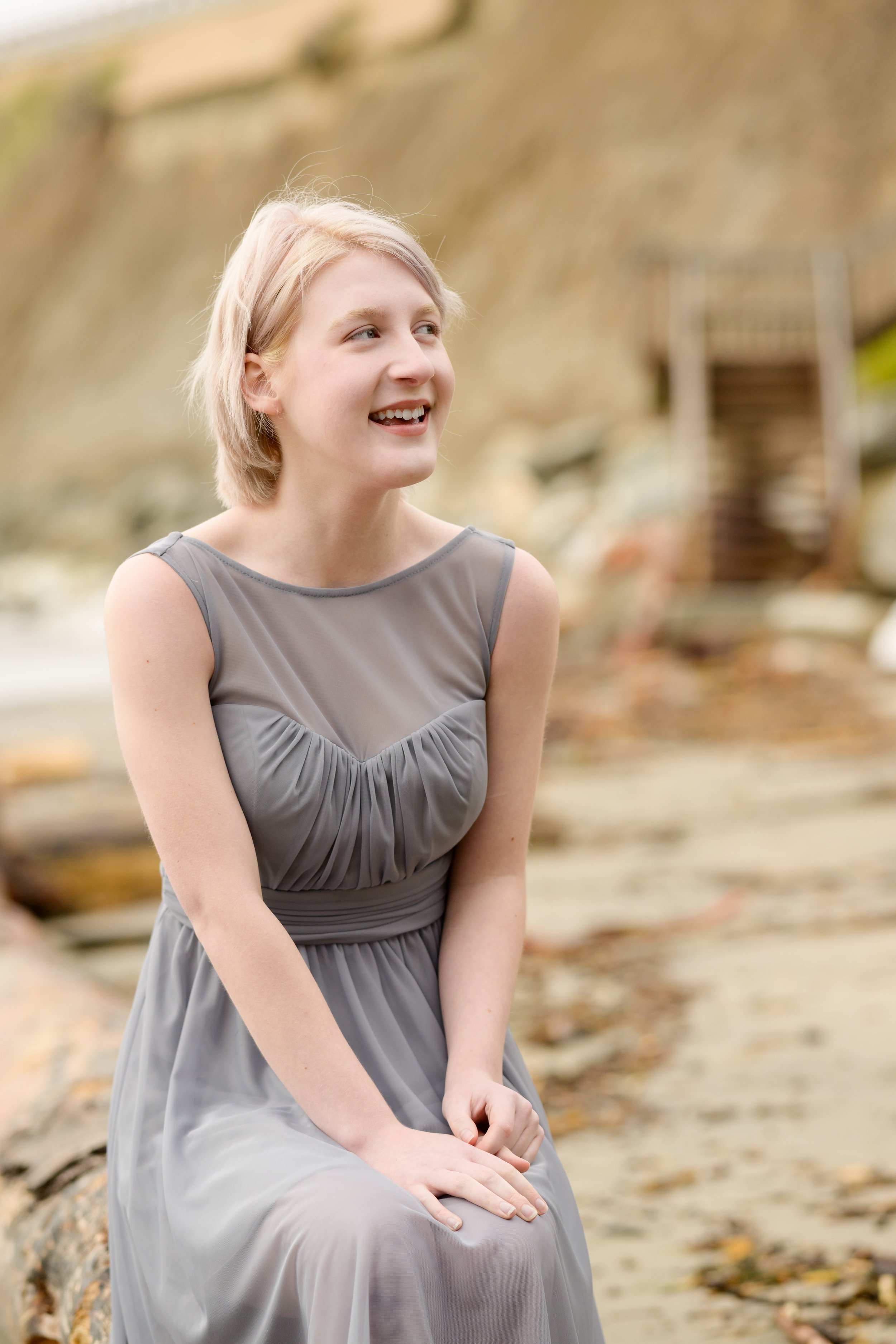 Z9A_9786_Emma_N_Capitola_Beach_Senior_Portrait_Photography.jpg