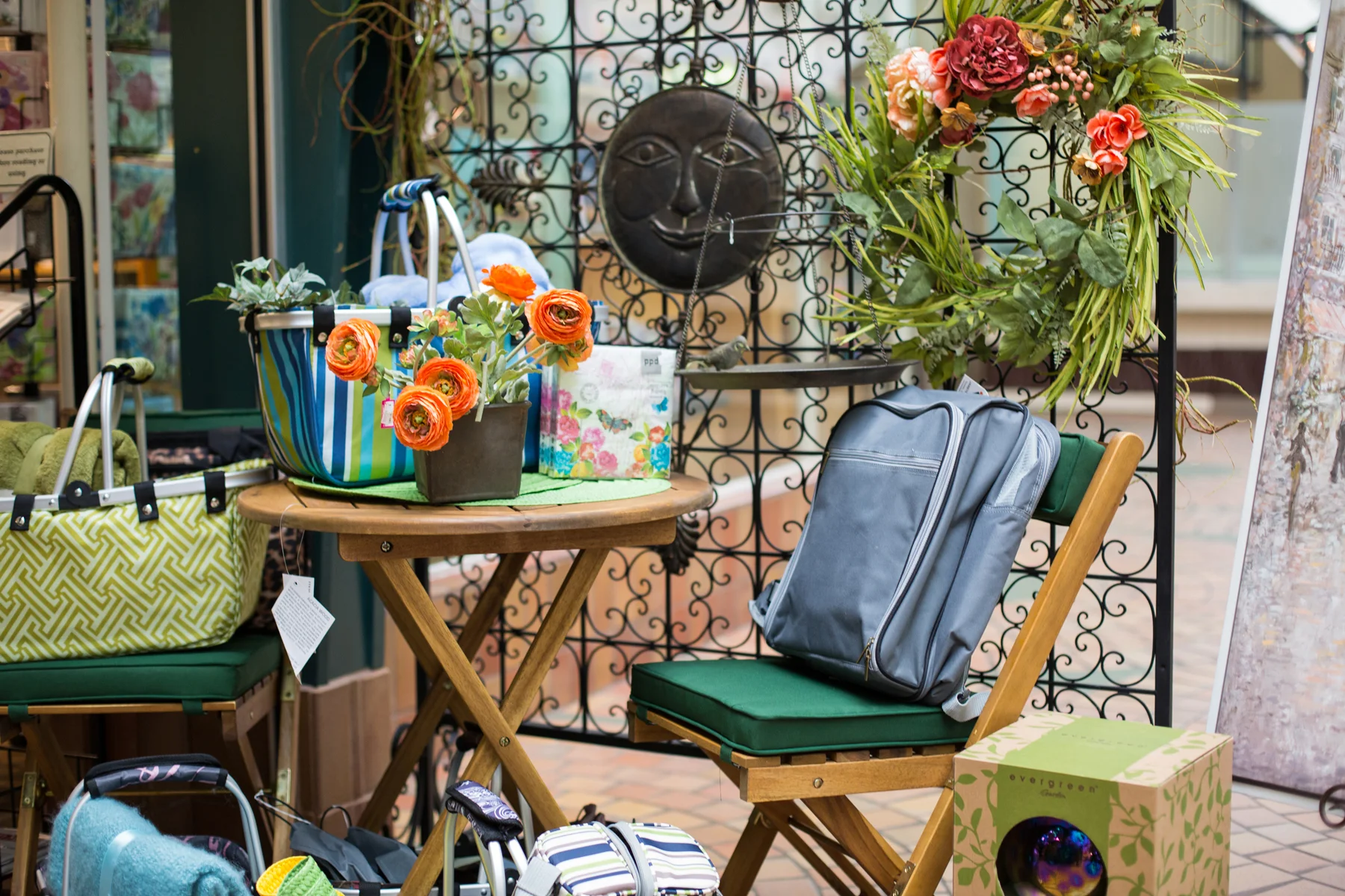 Gift Shop — Friends of University Hospitals