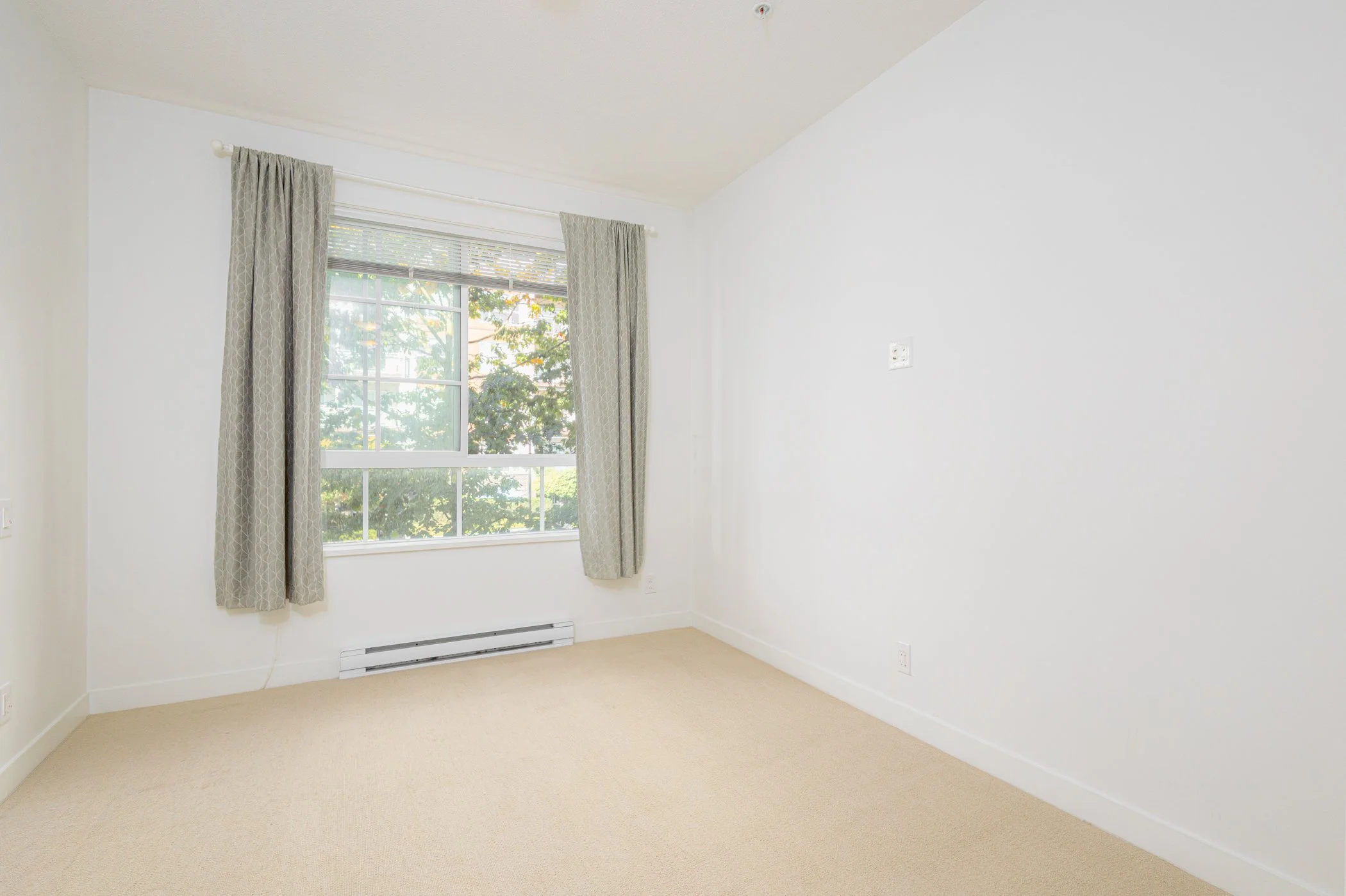 [JL]545Foster-1012.jpg