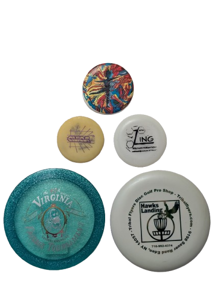 Mini discs and traditional discs of varying sizes