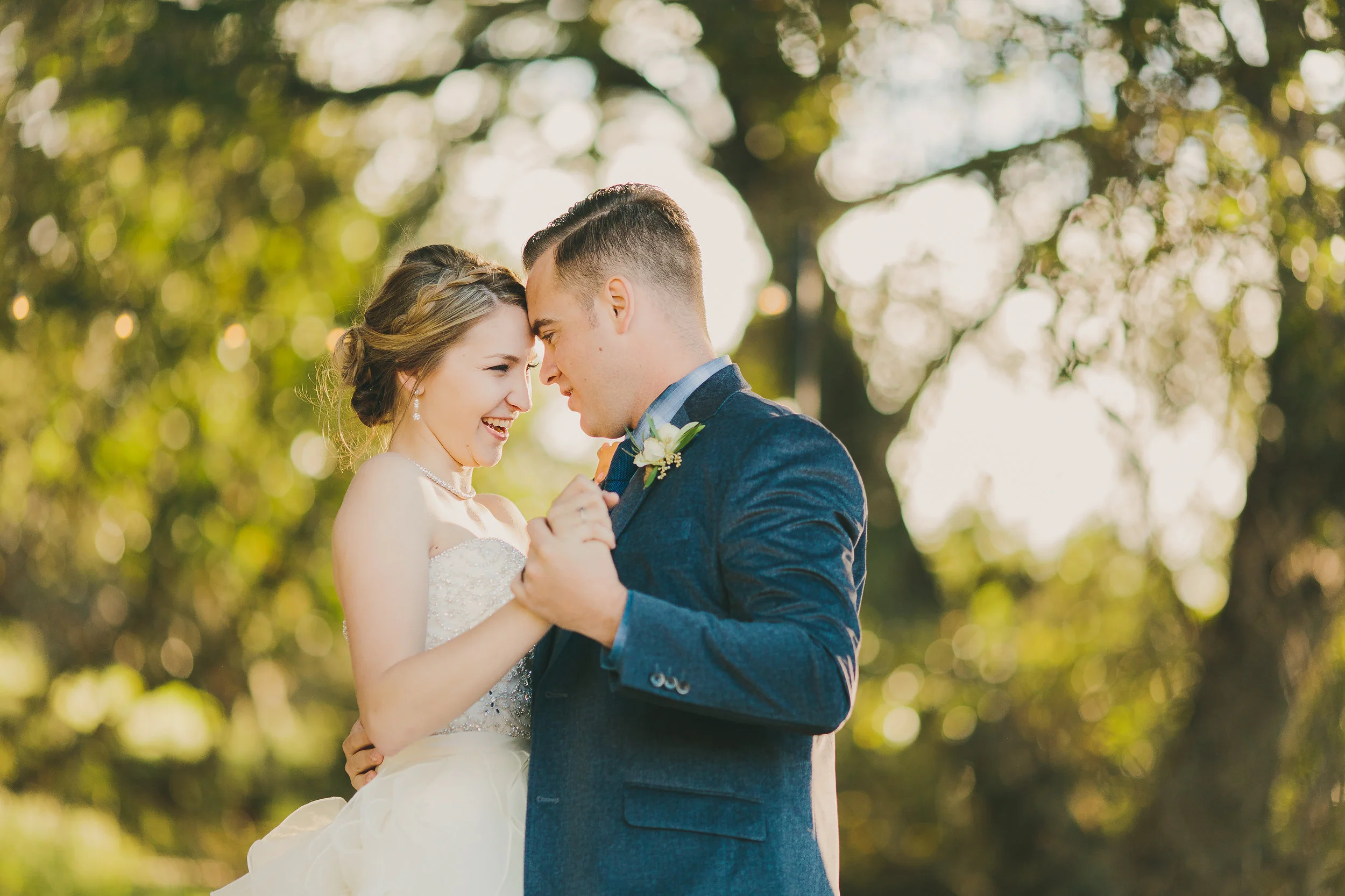 Happy 1st anniversary, Taylor & Brandon! 