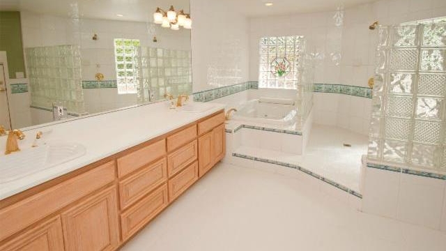 02 - master bath.jpeg