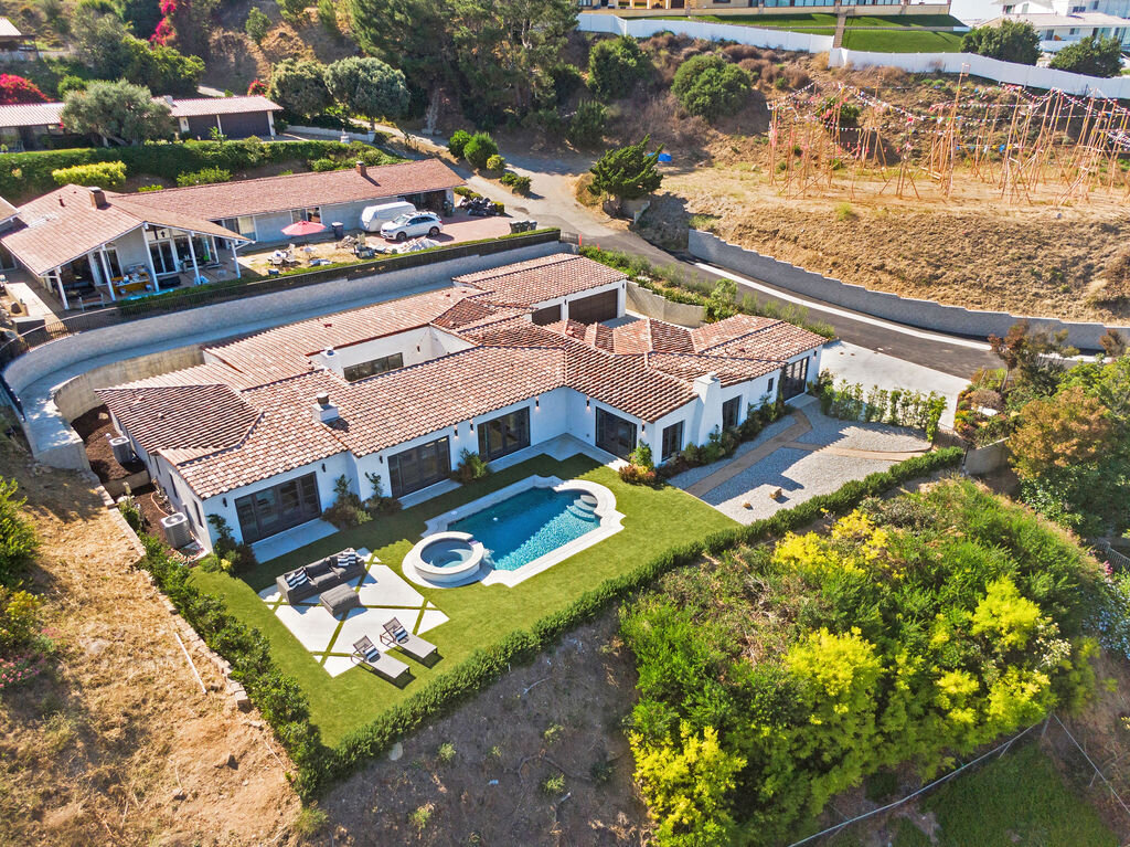 2950 Crownview Drive | $2,575,000