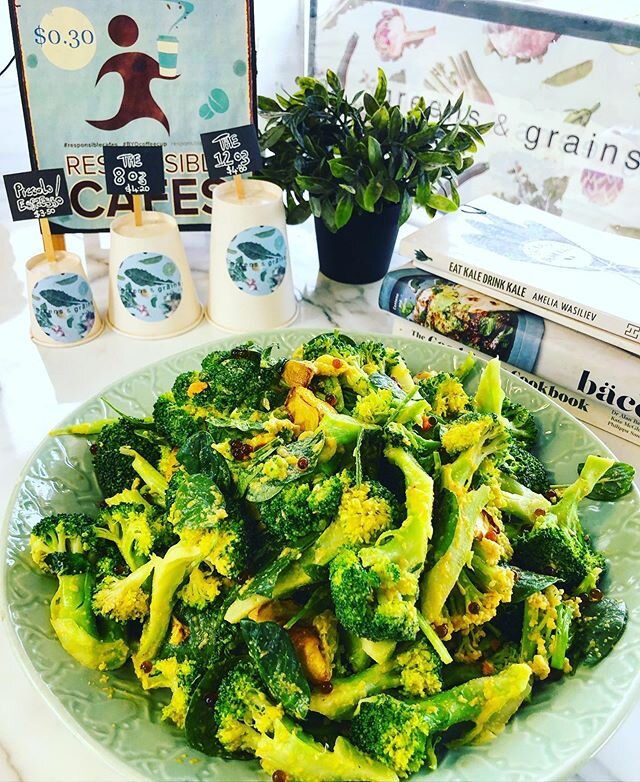 Inspired by a Japanese manga, Kodoku No Gurume 孤独のグルメ , blanched broccoli 🥦 &amp; caulilini in carrot 🥕 ginger dressing #Clayfield #brisbane #takeaway #takeawayfood #takeawaycoffee #takeaways #salads #salad #manga #broccoli #caulilini #glutenfree #