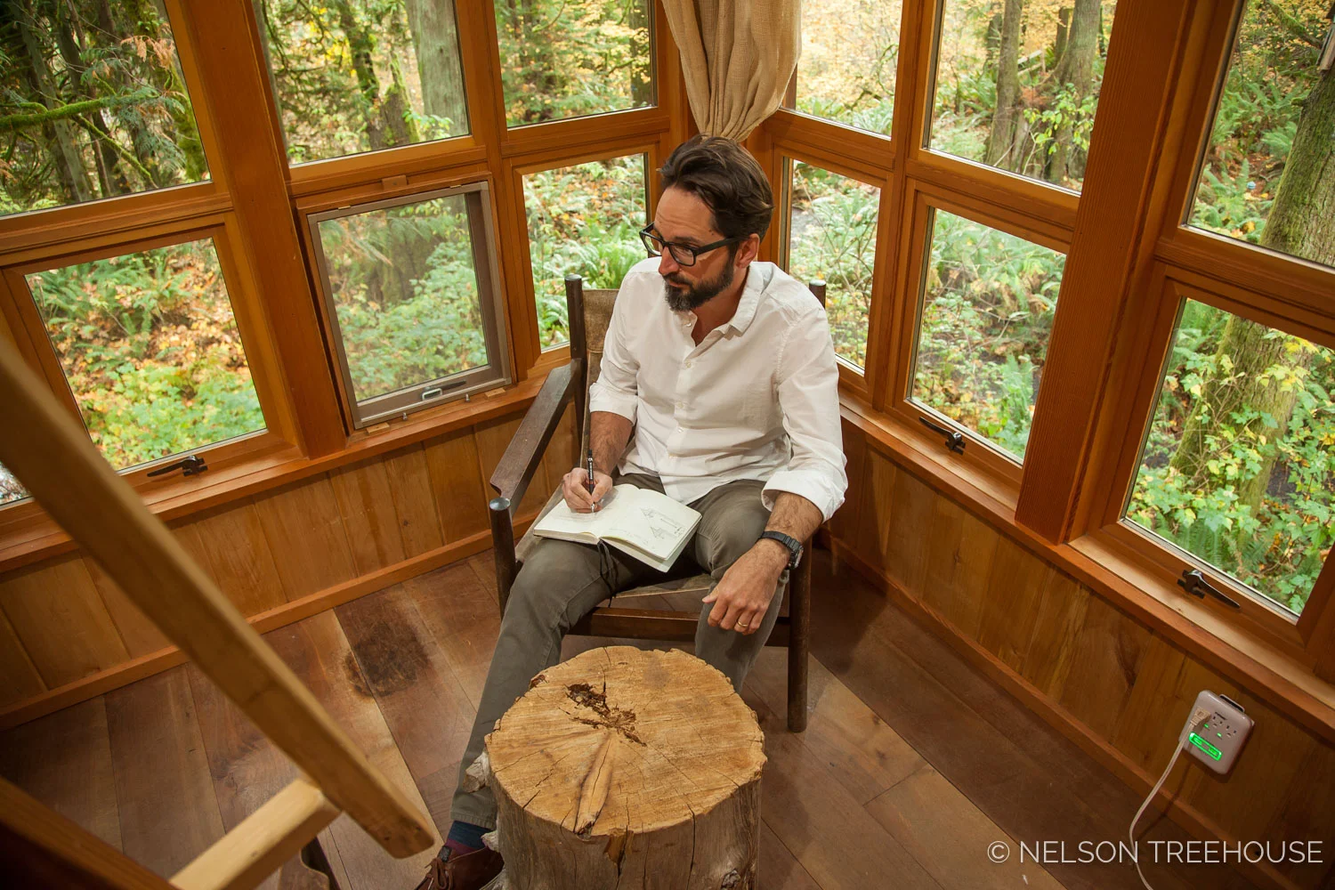 Daniel Ash drawing at TreeHouse Point