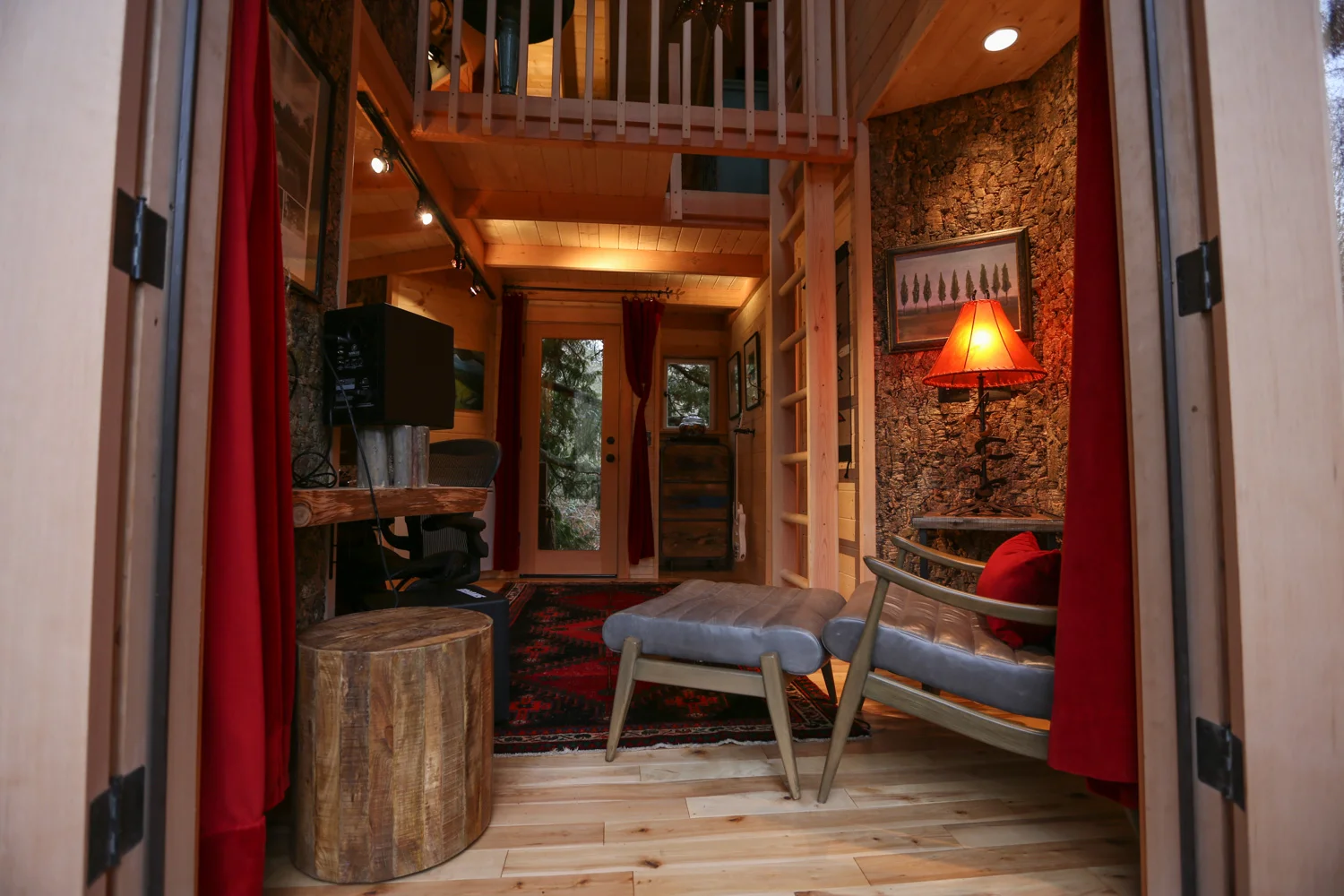 Nelson treehouse recording studio seating area