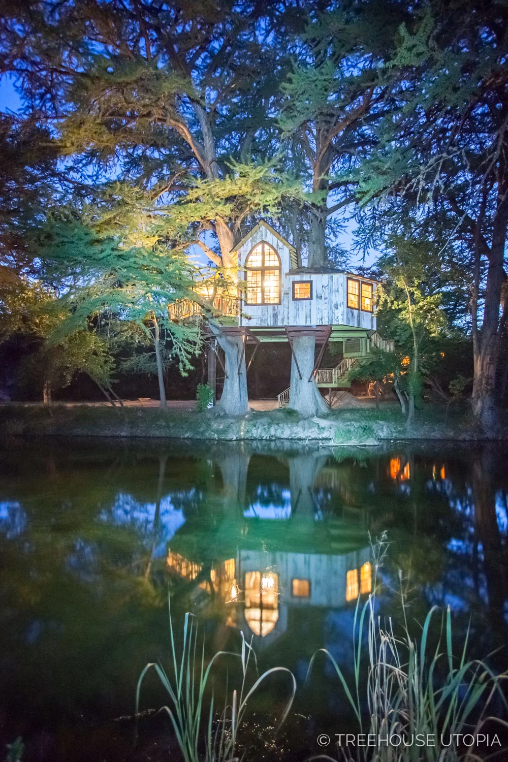 Chapelle aglow at night