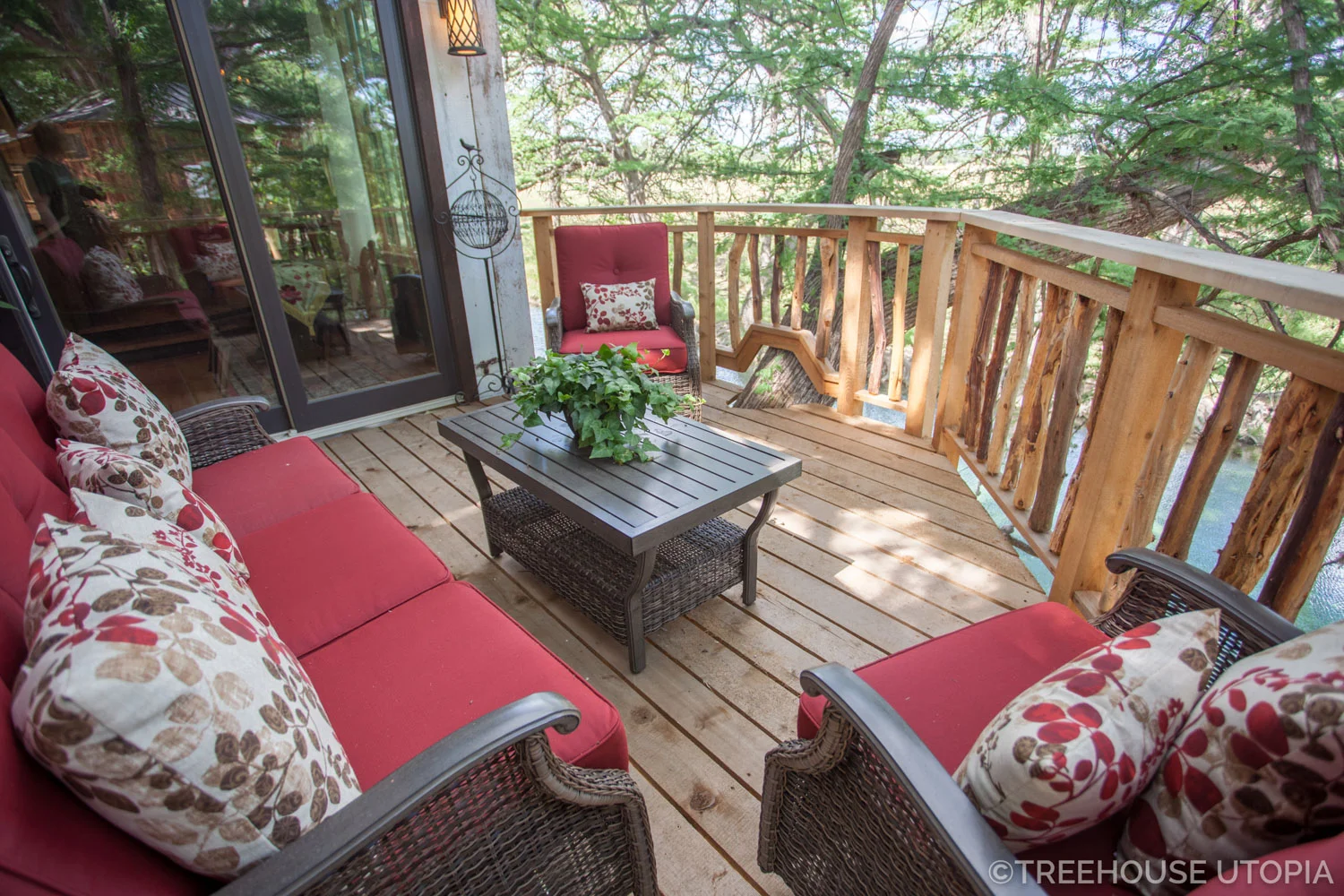 Back deck on Chapelle at Treehouse Utopia, a Texas Hill Country Retreat. Photo by Nelson Treehouse.