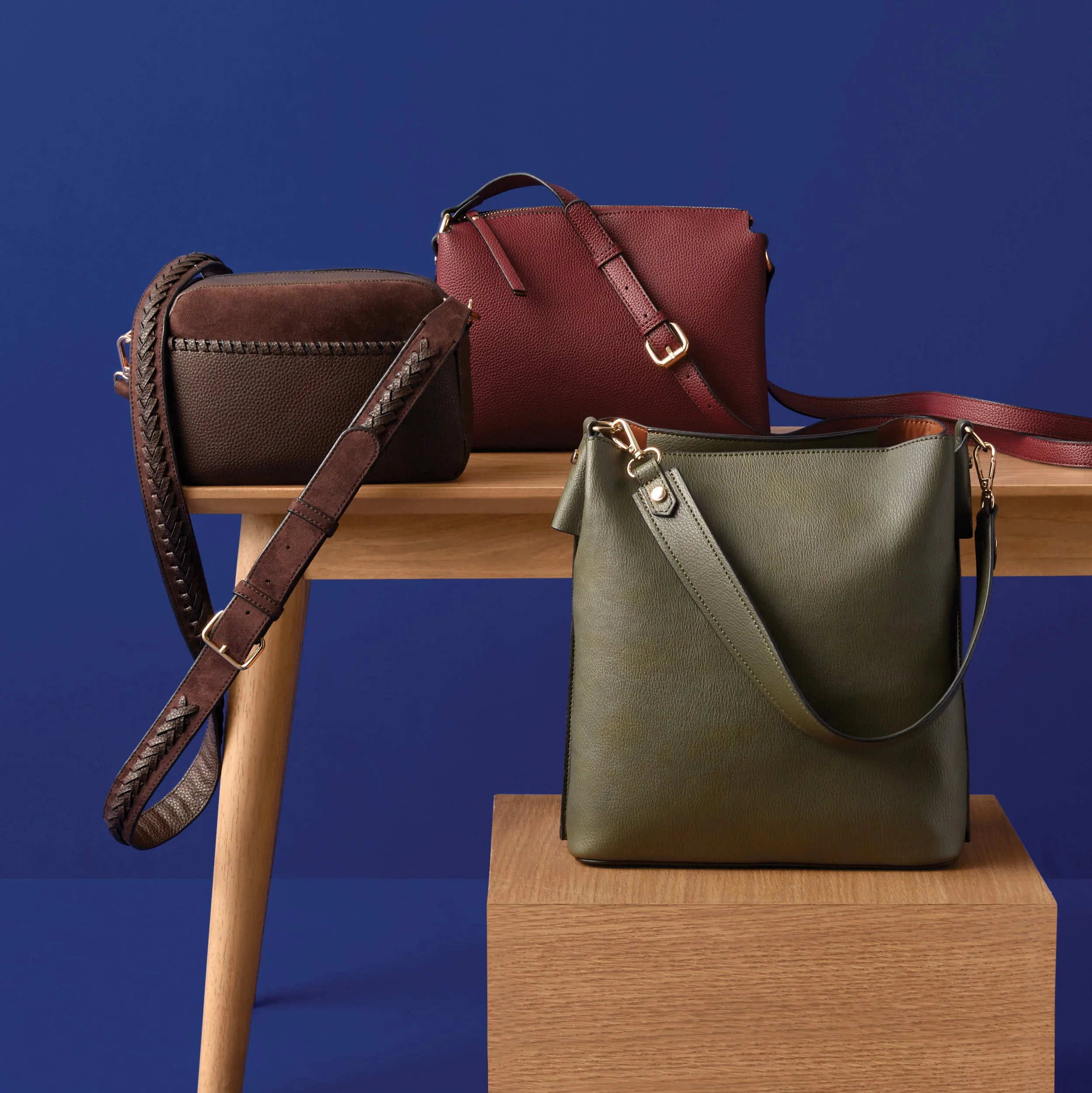 108978_WK35_FALL_DIGEST_PG-10_Pos4_29-Handbags_C15451WM.jpg