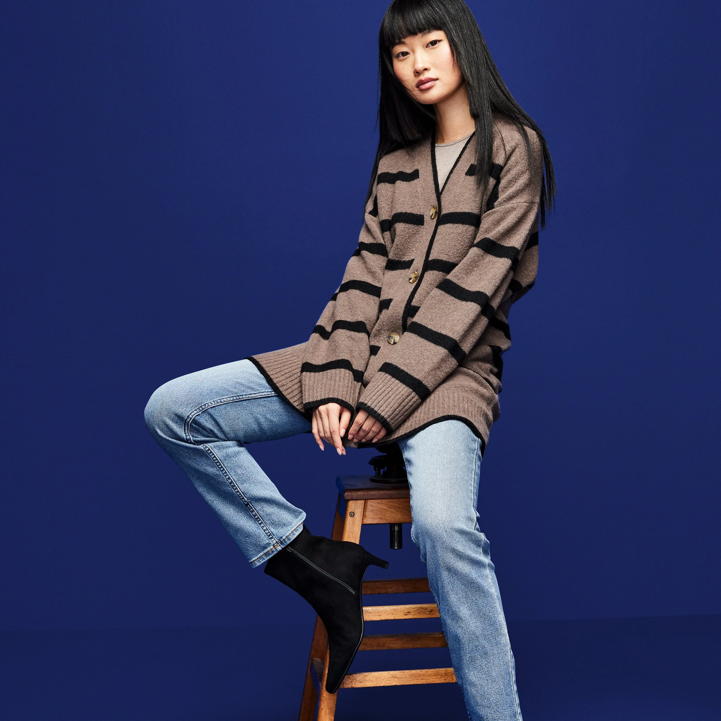 108978_WK35_FallDigest_Pg8_Pos1_FlareSweater_GRF54047LD_9402.jpg