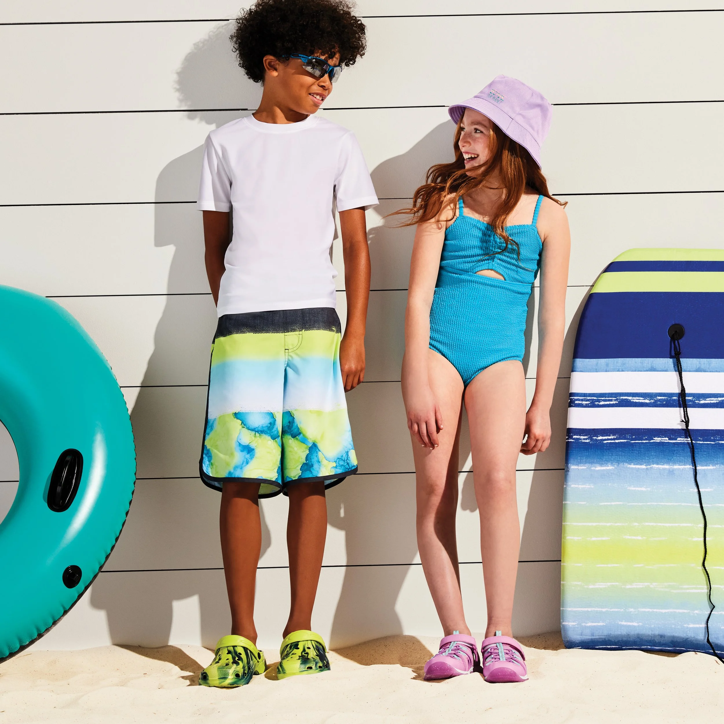 105730_Wk15_SummerDigest_Pg4_Pos1,4,7_GeorgeSwim_GRS48098B_013.jpg