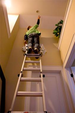 Changing Hard To Reach Light Bulbs