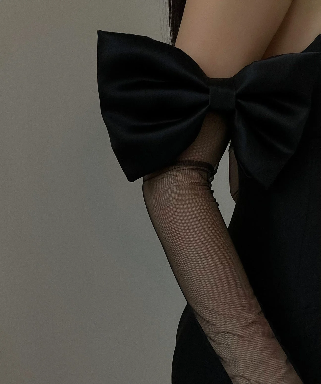BOW SLEEVES_ZOOM.jpeg