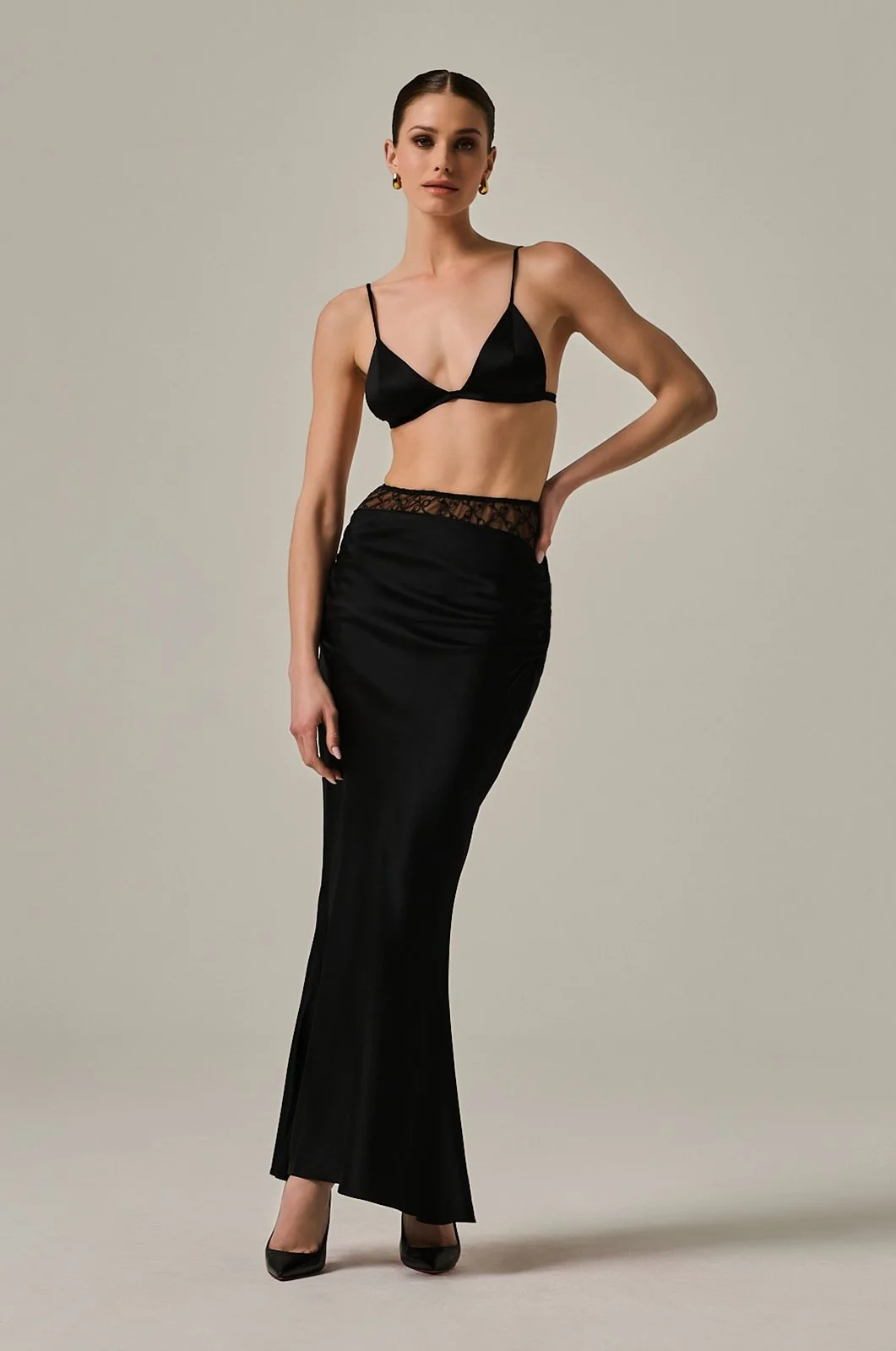 Exposed Lace Handcuff Skirt-TousLesJours Soft Bra BLACK.jpg