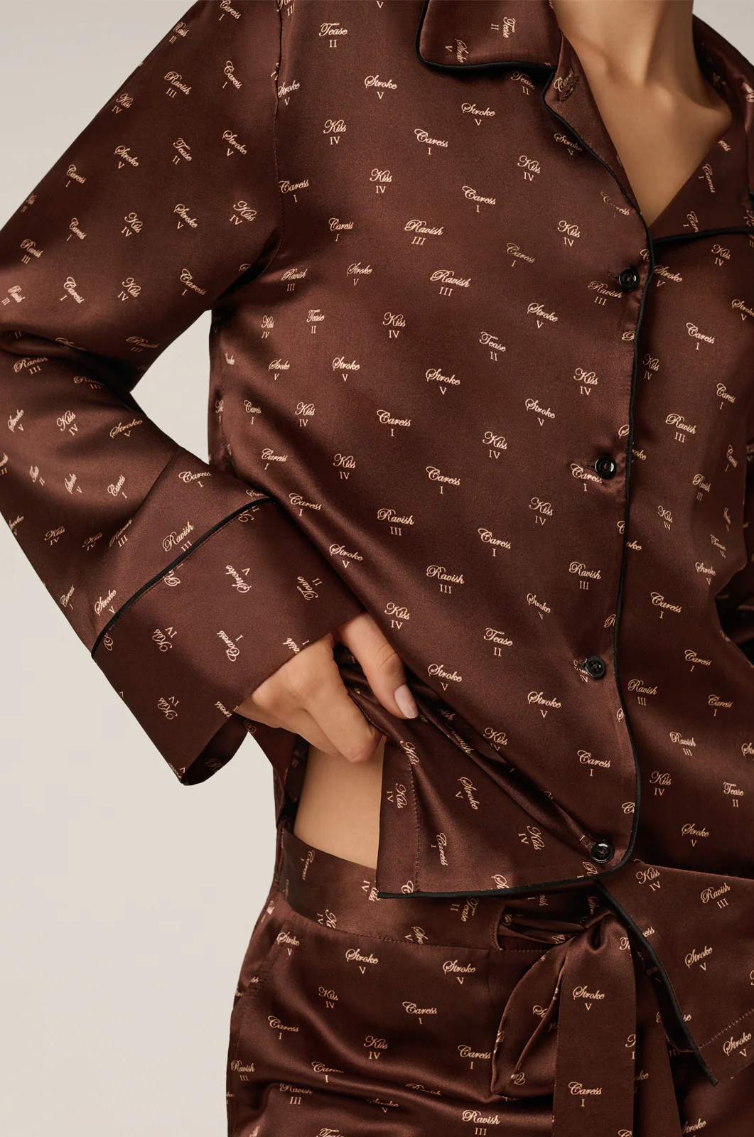 KIKI-SILK-LOUNGE-MINK-DETAIL.jpg
