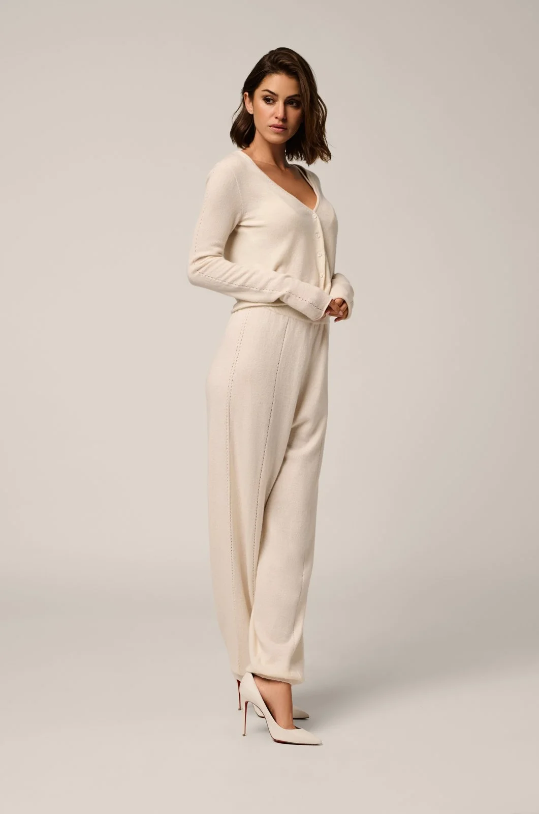 CASHMERE CARDIGAN & BALLOON SWEATPANT- IVORY18.jpg