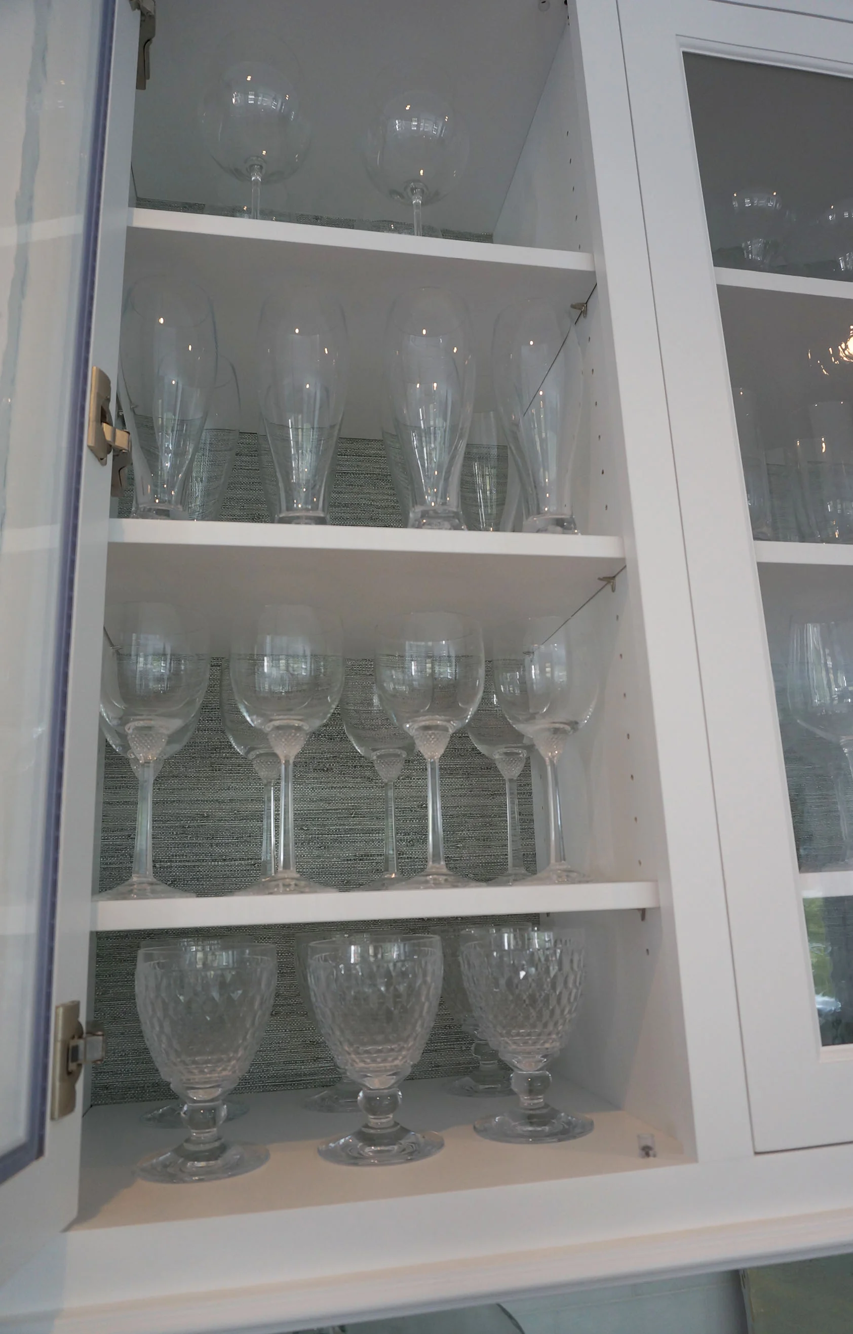 EJP_Glass cabinet_Closeup.JPG